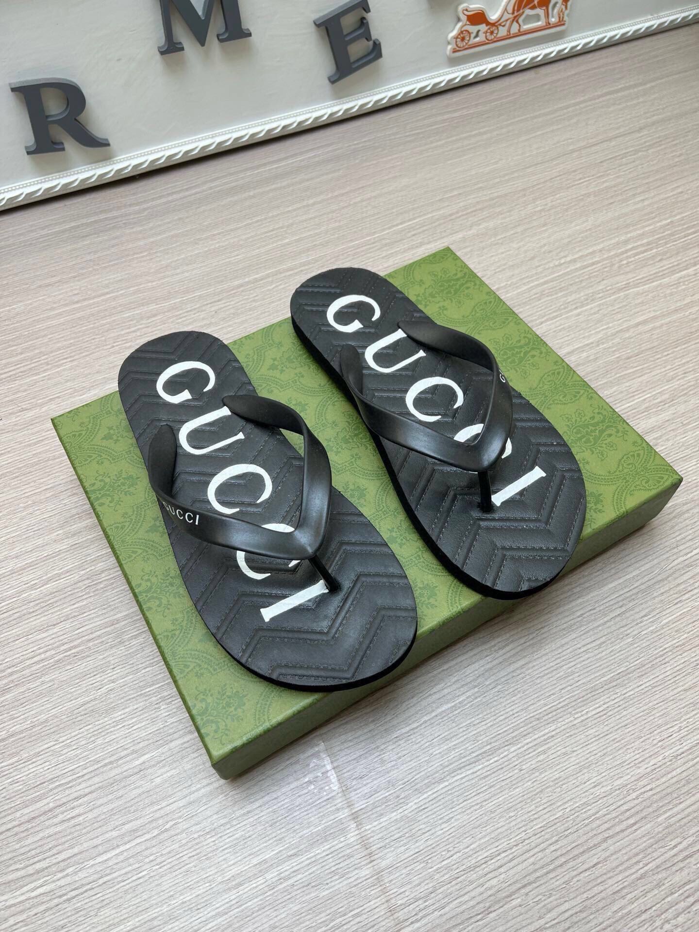 54B39ZDE Stylish slippers