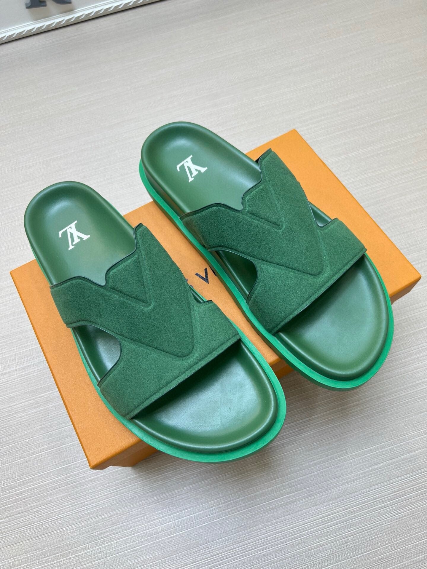 5LE229ZDE Stylish Slippers