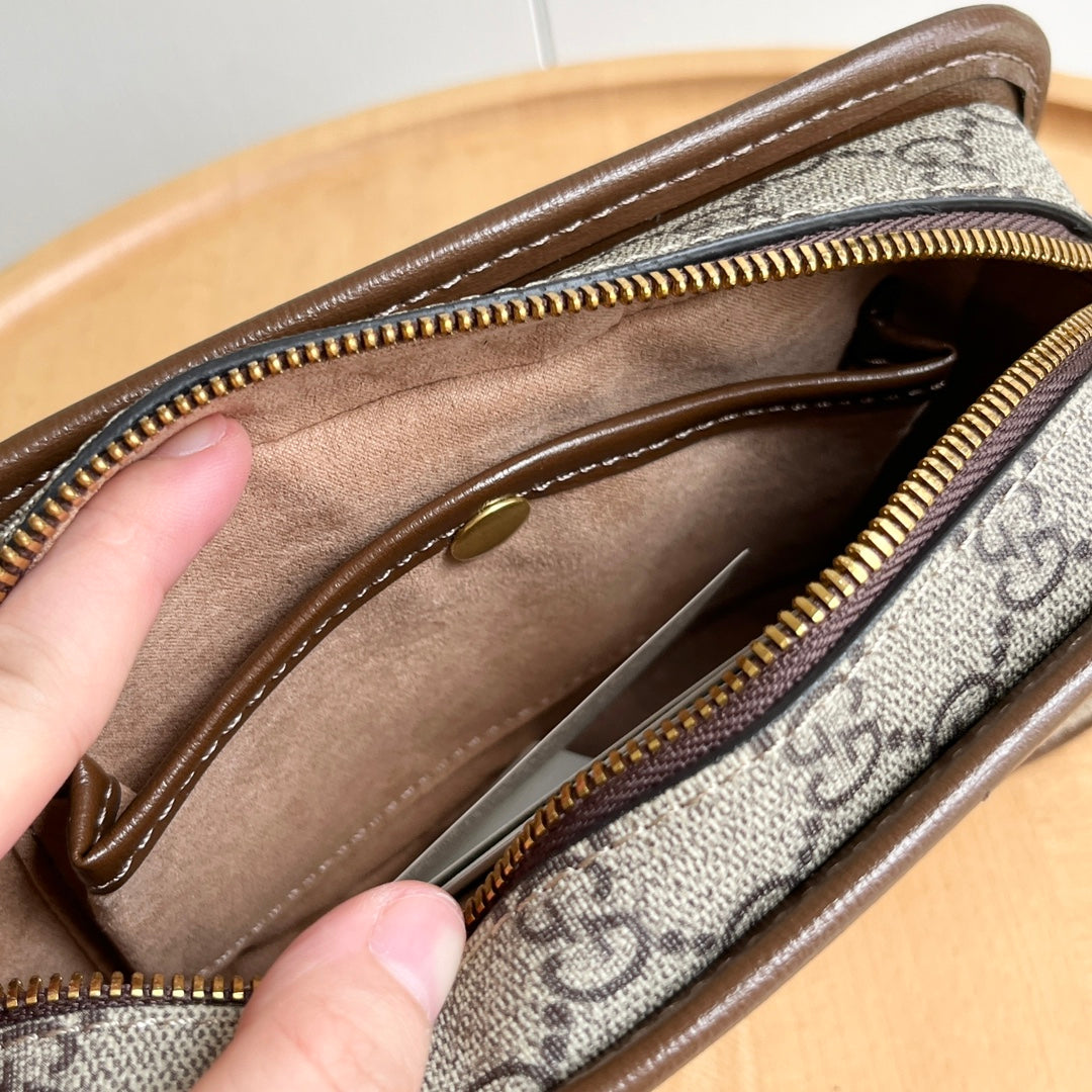 155NB81BDE Stylish leather bag