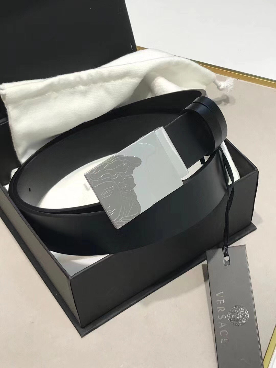 14V81PDE Stylish High quality belt With full package