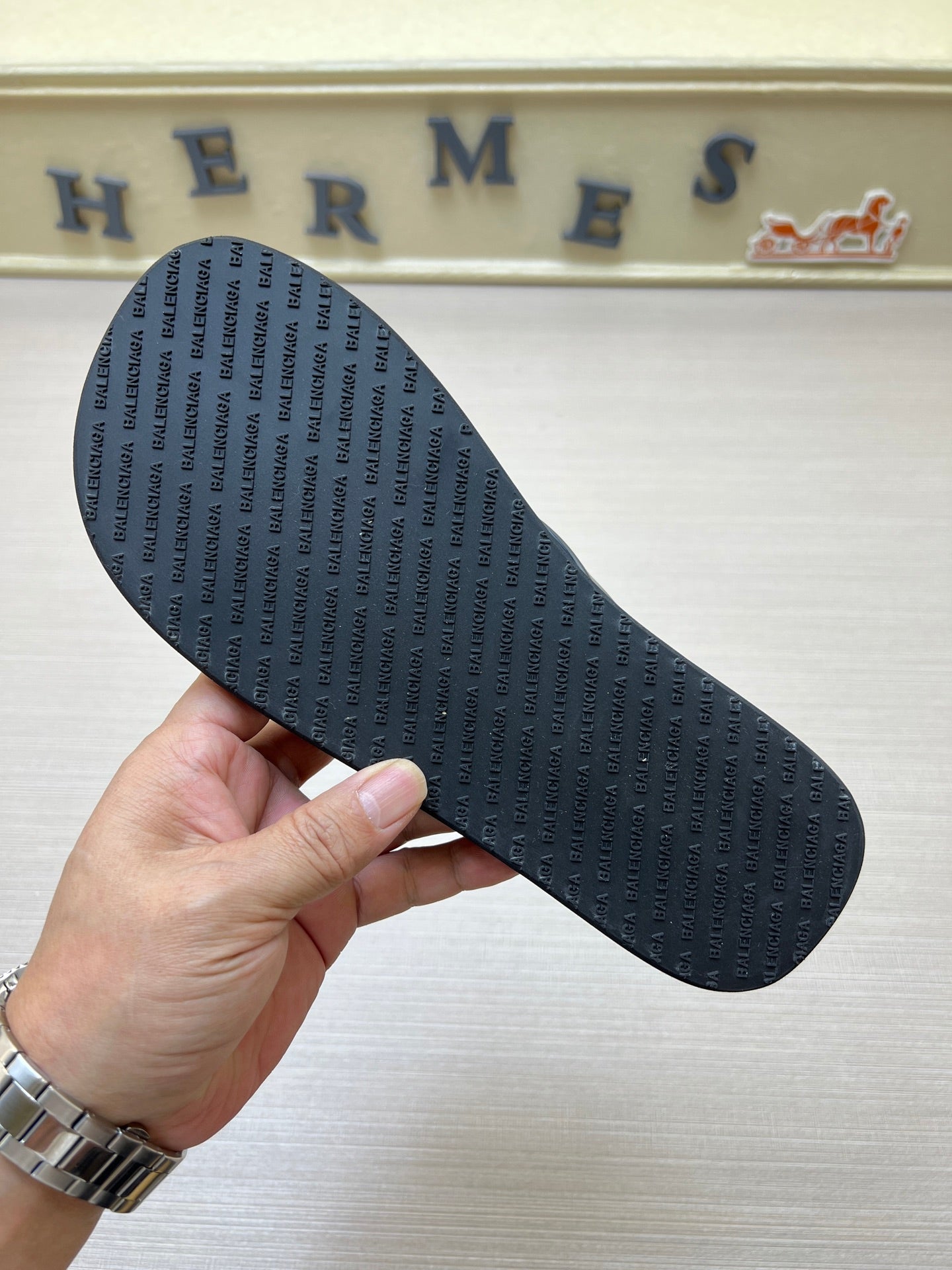 5QB16ZDE Stylish Slippers