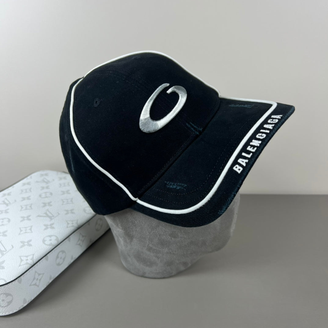 125ZJ527MDE Stylish hats