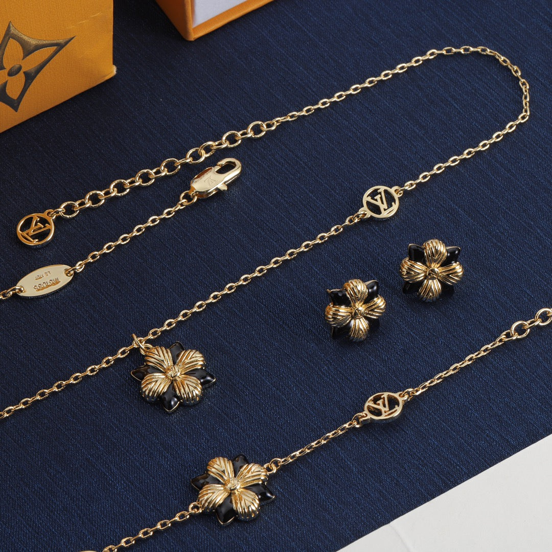 1YC330XDE Stylish Earrings Bracelets Necklaces