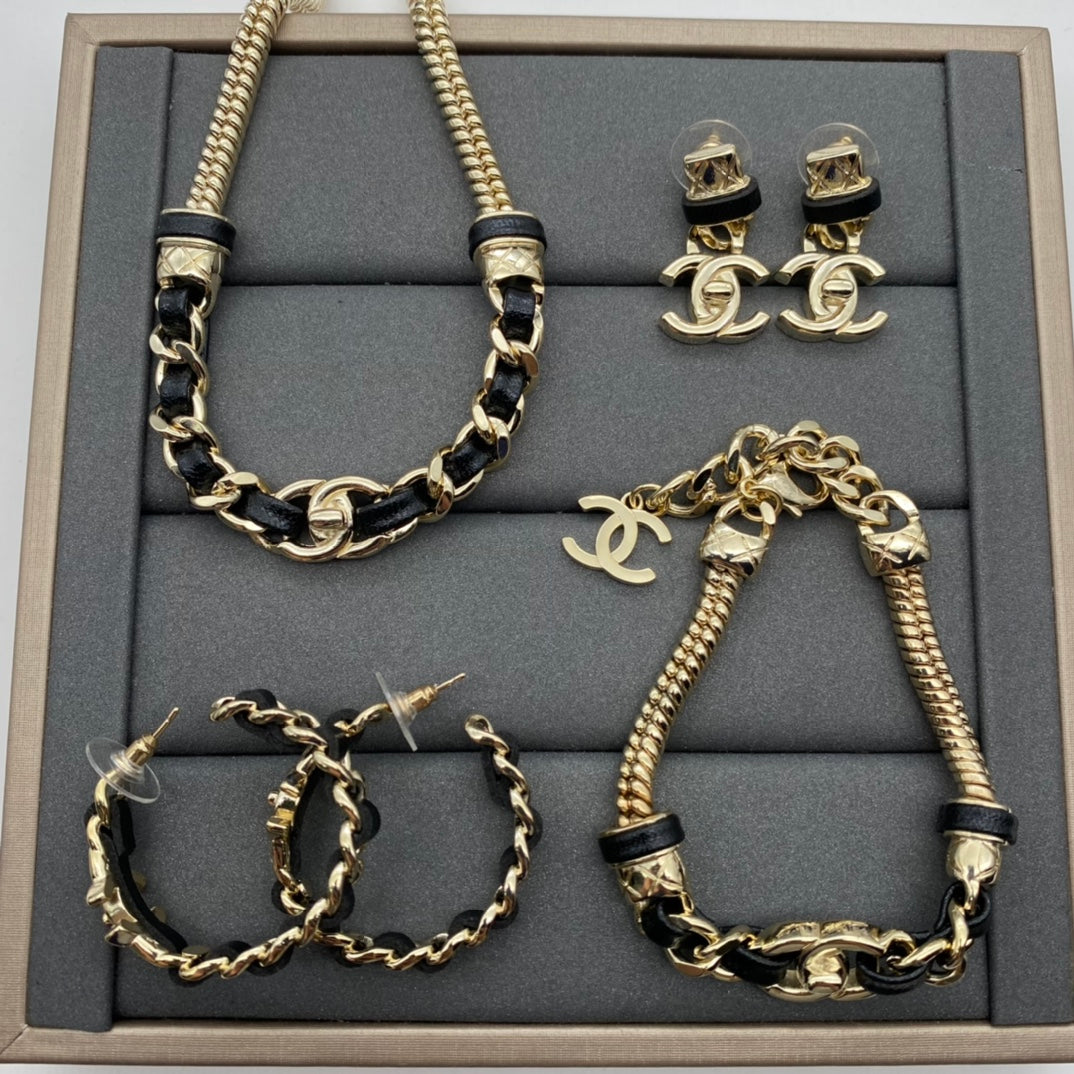 14C432XDE Stylish Earrings Bracelets Necklaces