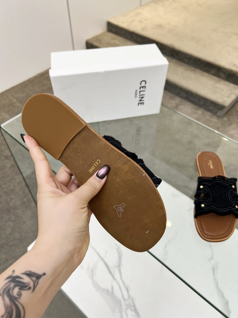 255QA25ZDE Stylish leather shoes