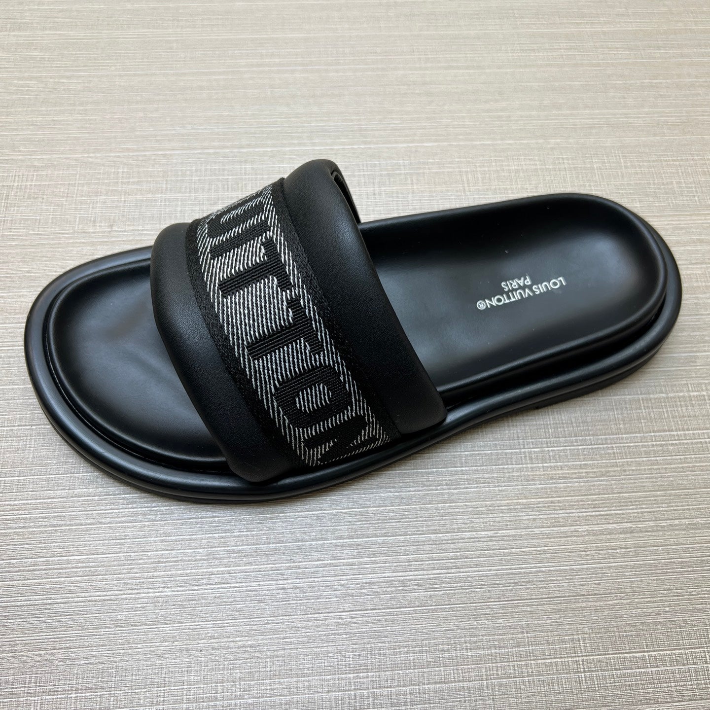535ZE298ZDE Stylish Slippers