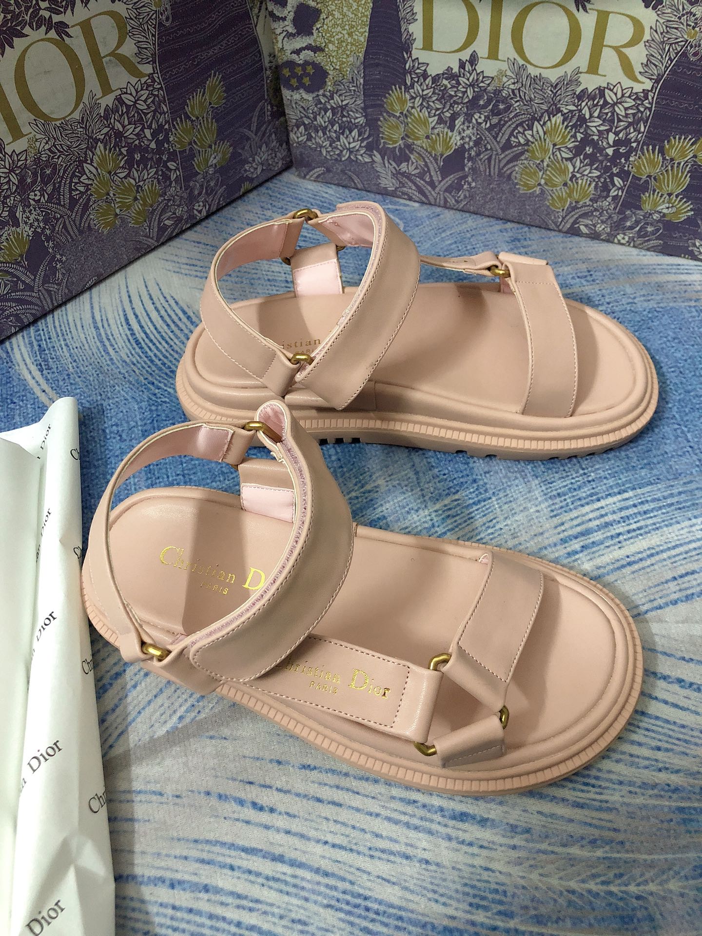 14D8ZDE Stylish sandals