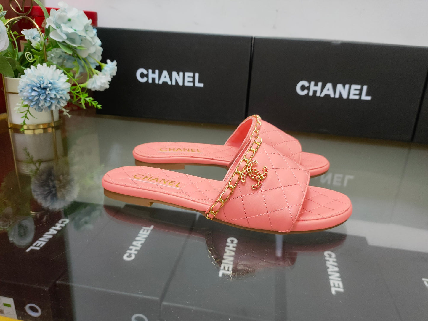 14C29ZDE Stylish slippers