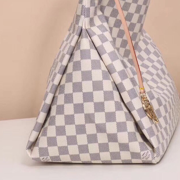 2E01BDE Stylish leather bag