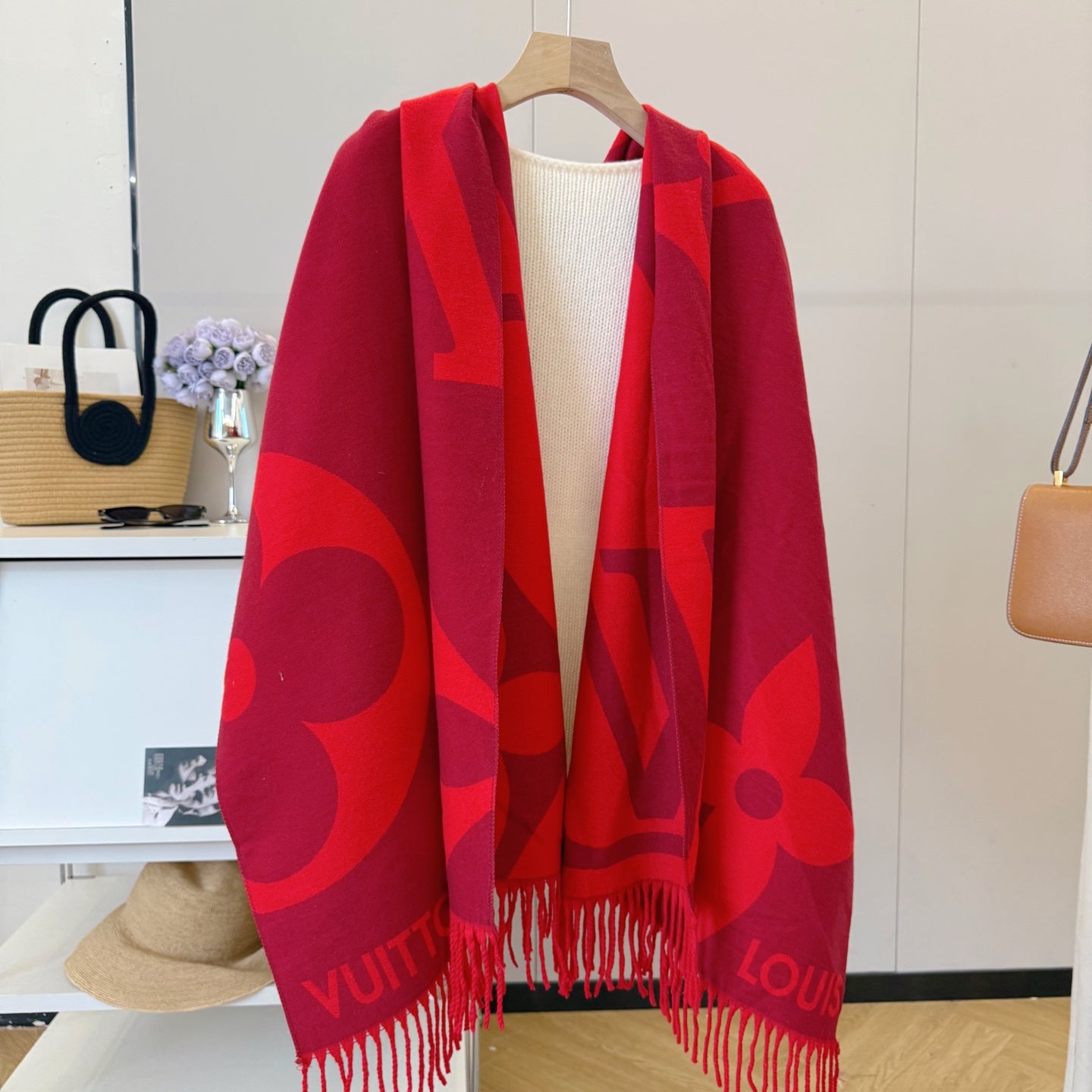 185ZE66WDE Stylish Winter Scarves