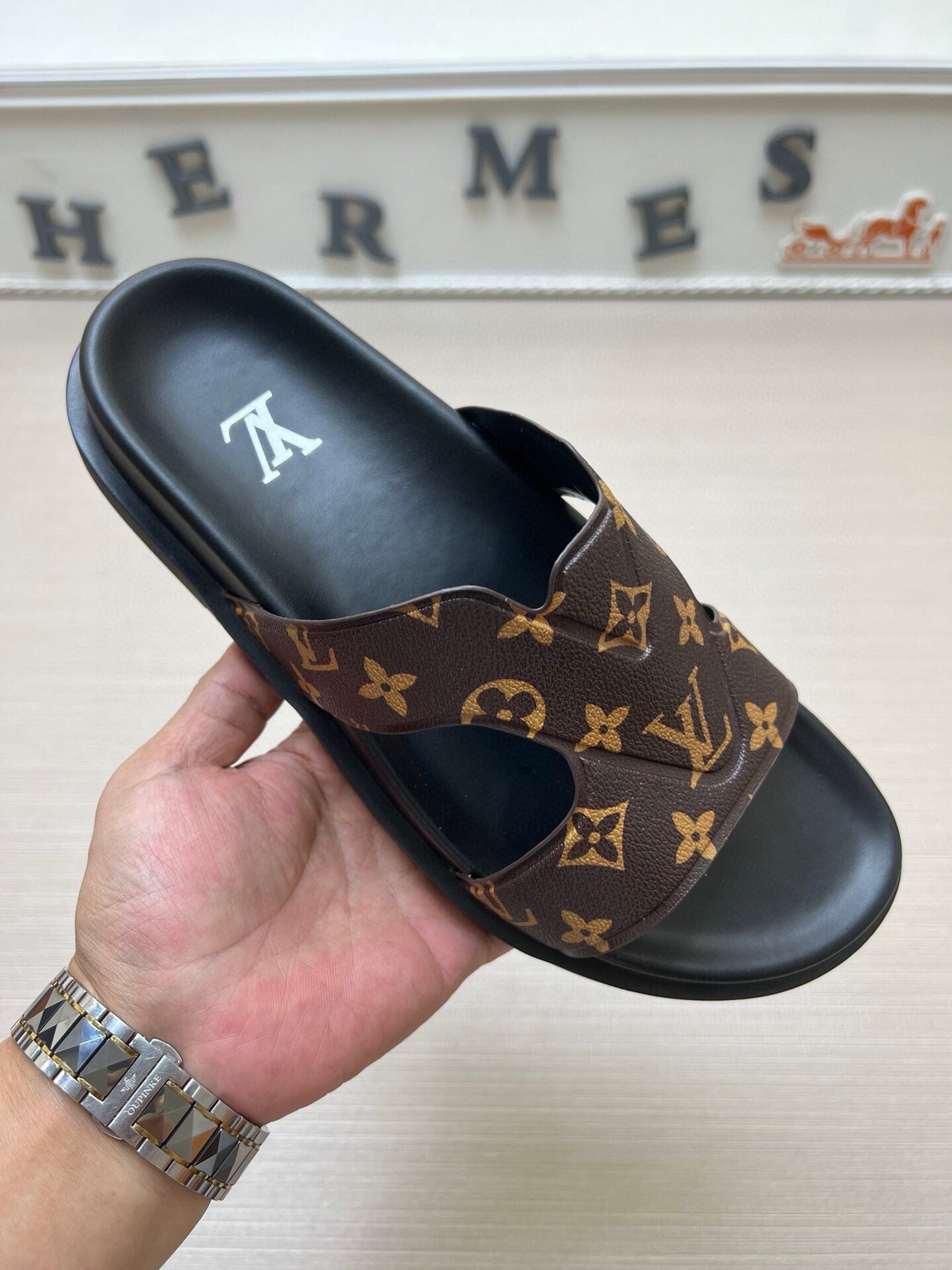 5LE228ZDE Stylish Slippers