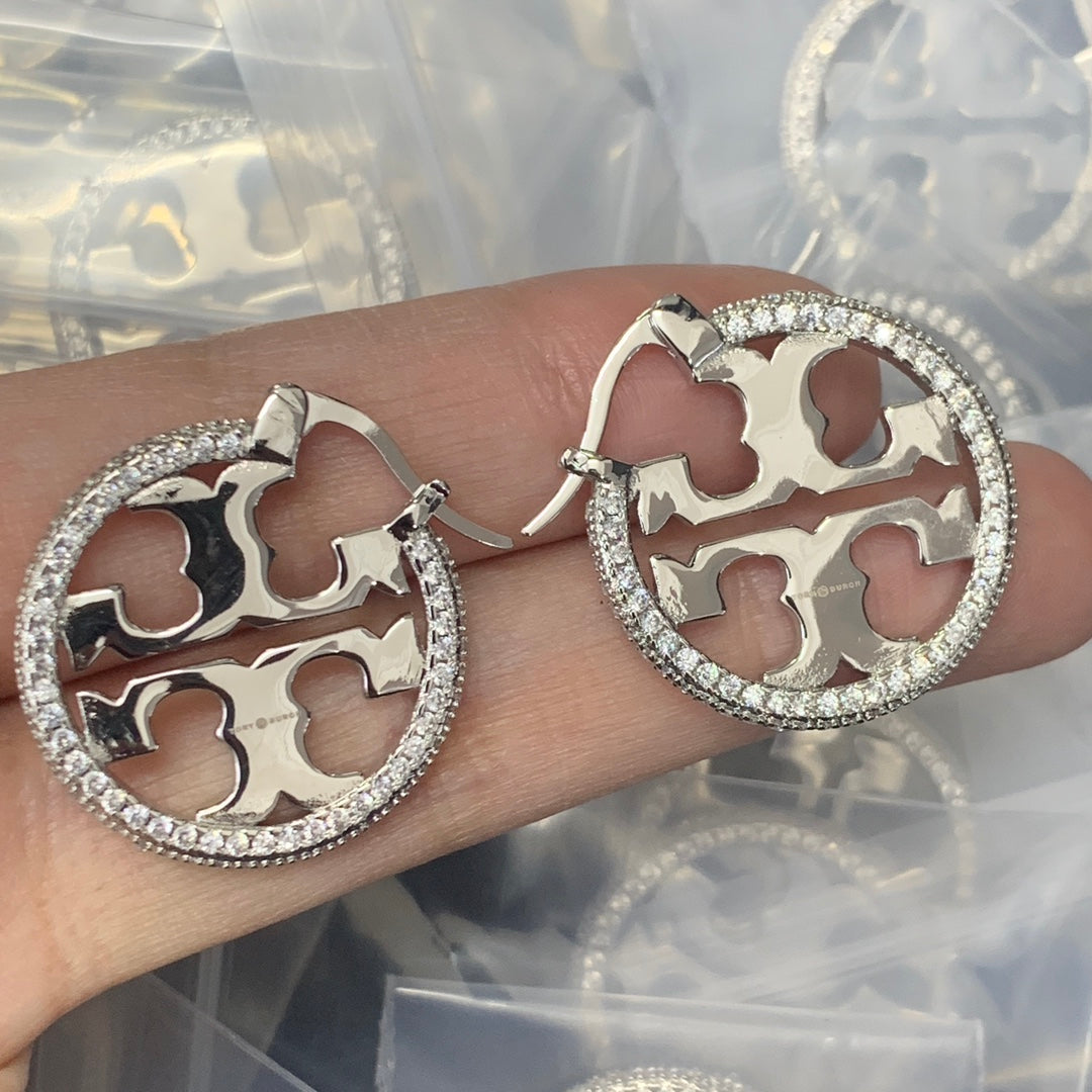 6XA8EDE Stylish Earrings