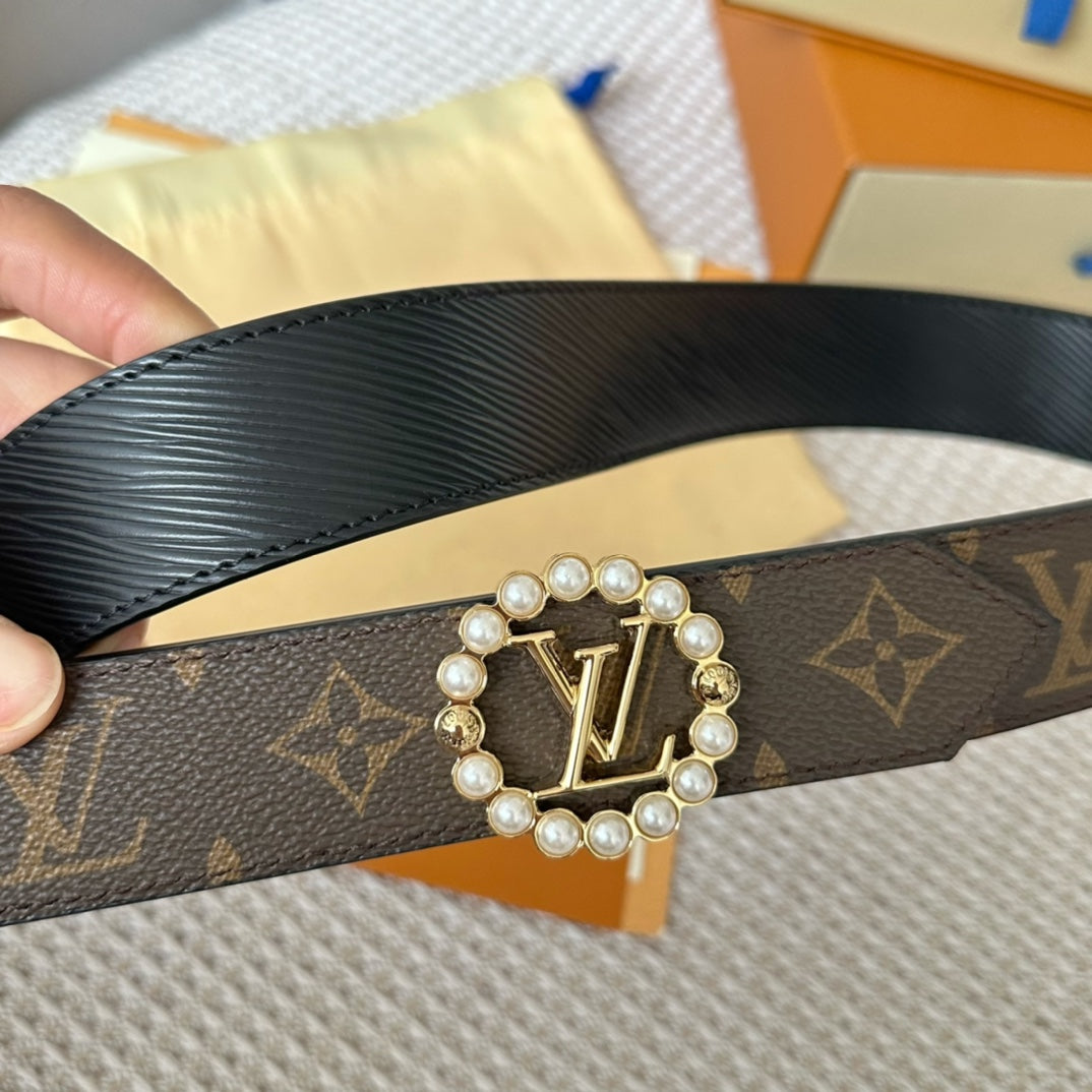 14E141PDE Stylish High quality belt With full package