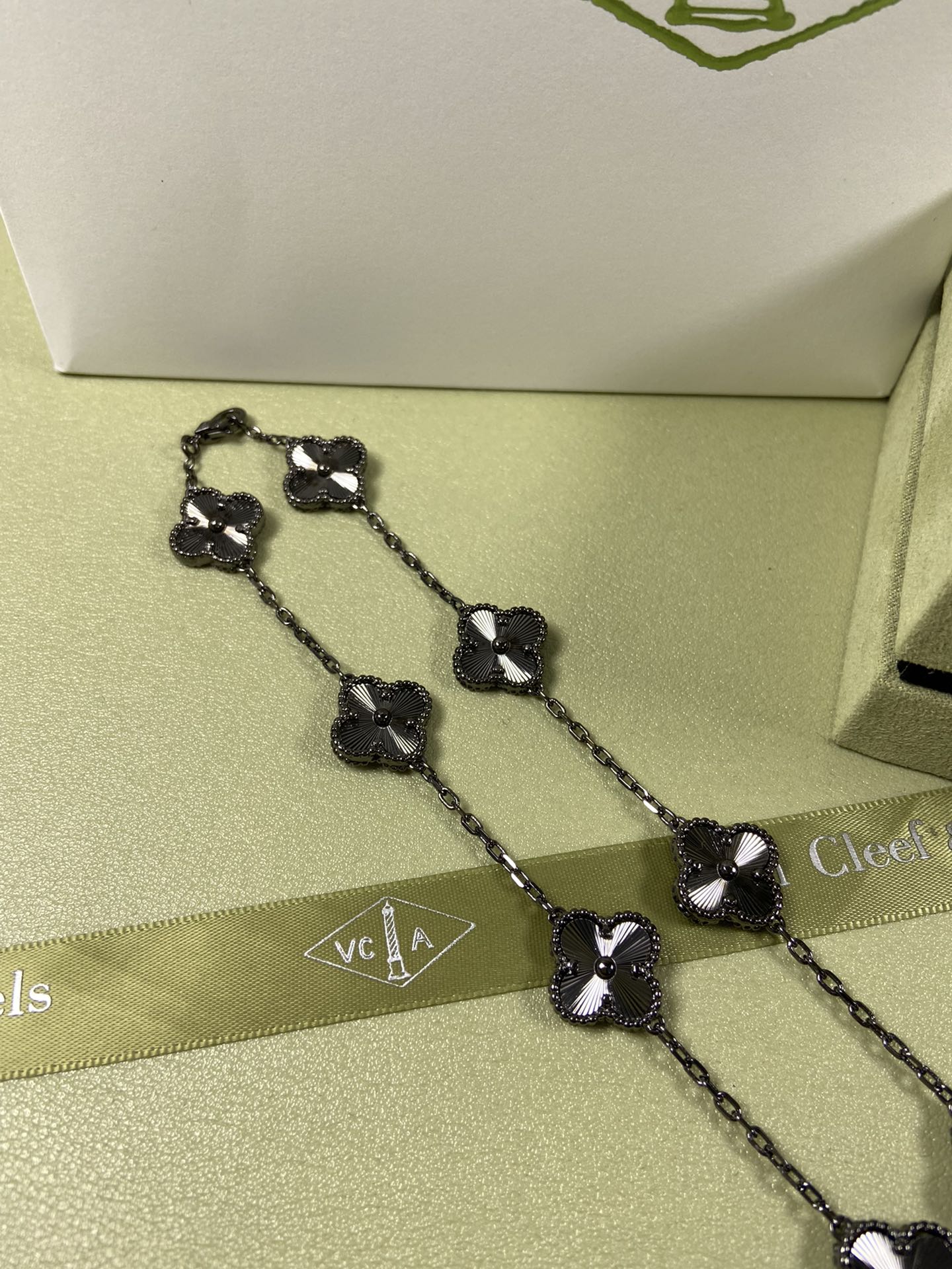5XVA185KDE Stylish rings,earrings, bracelets,necklaces