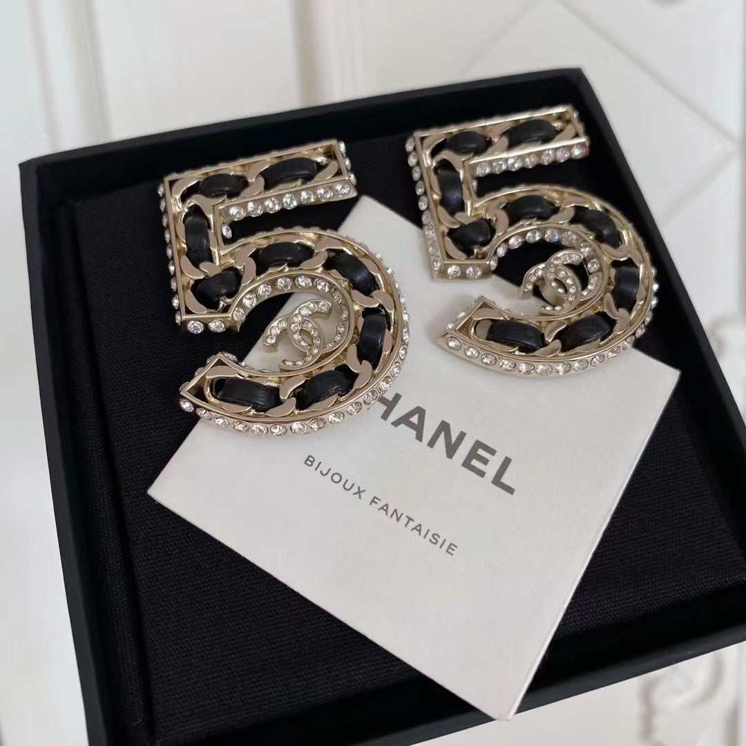 1NC48EDE Stylish Earrings