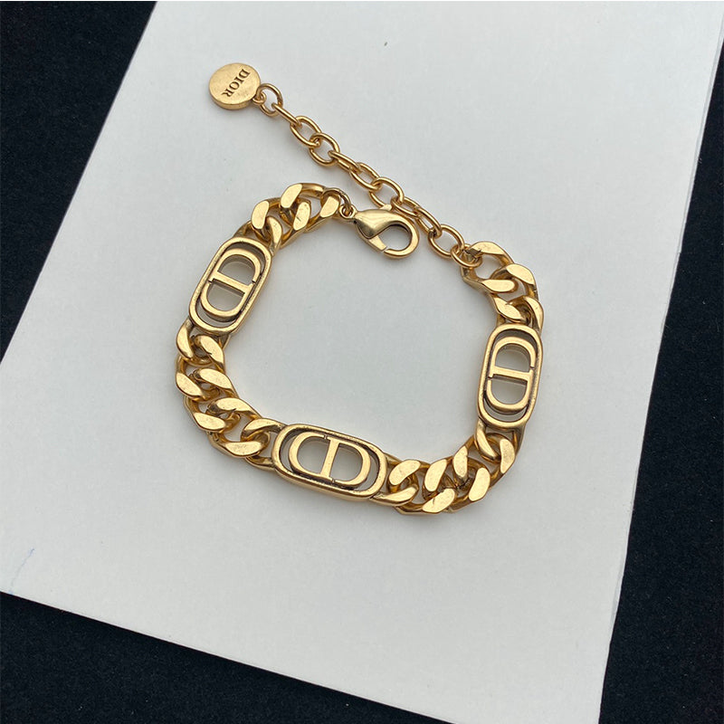 3D394XDE Stylish Bracelets