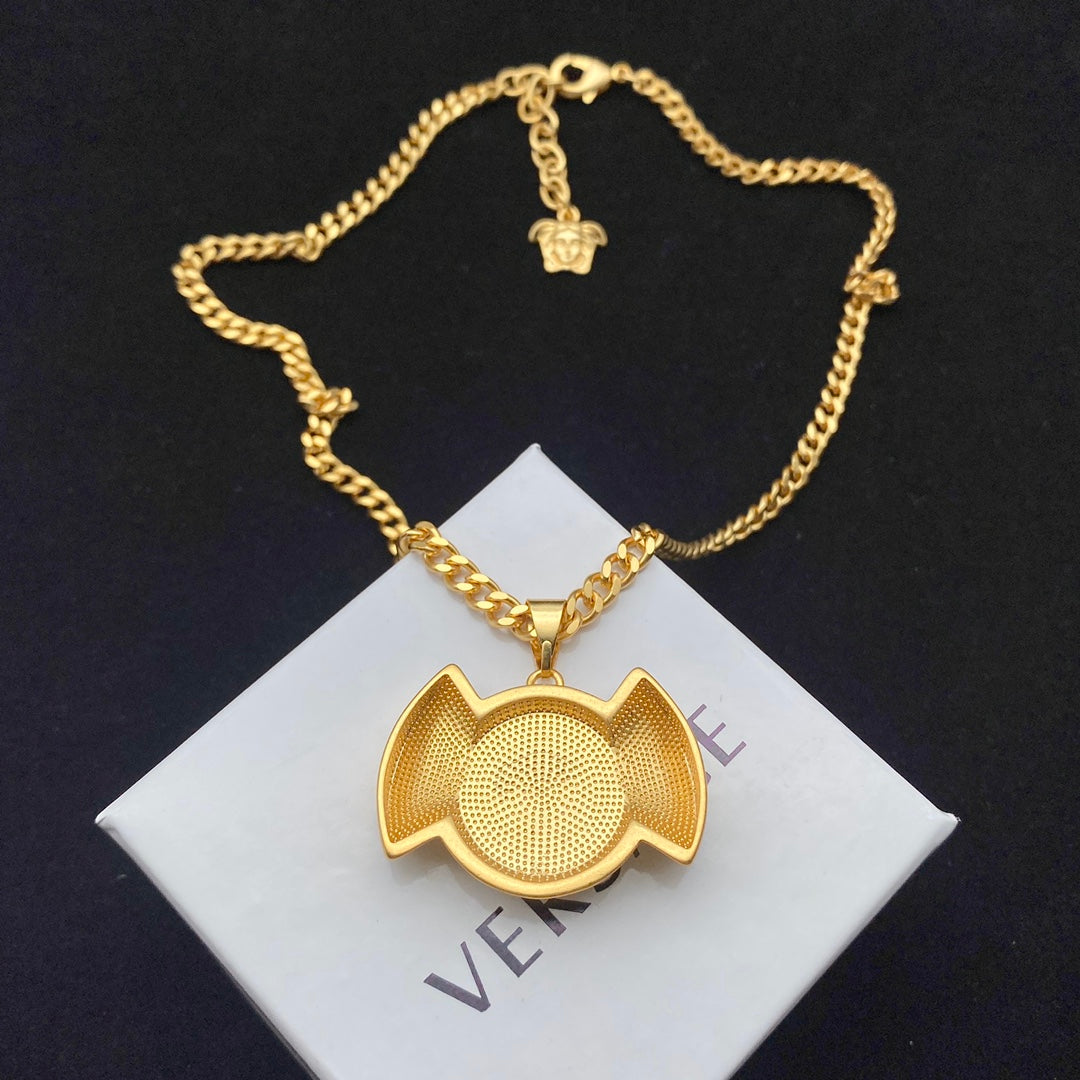 175RV51XDE Stylish Necklaces