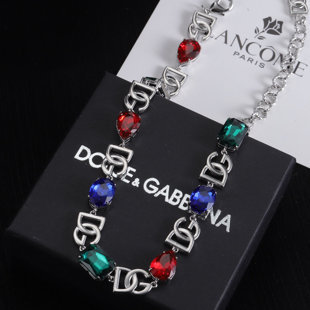 1XA5833XDE Stylish Earrings Bracelets Necklaces