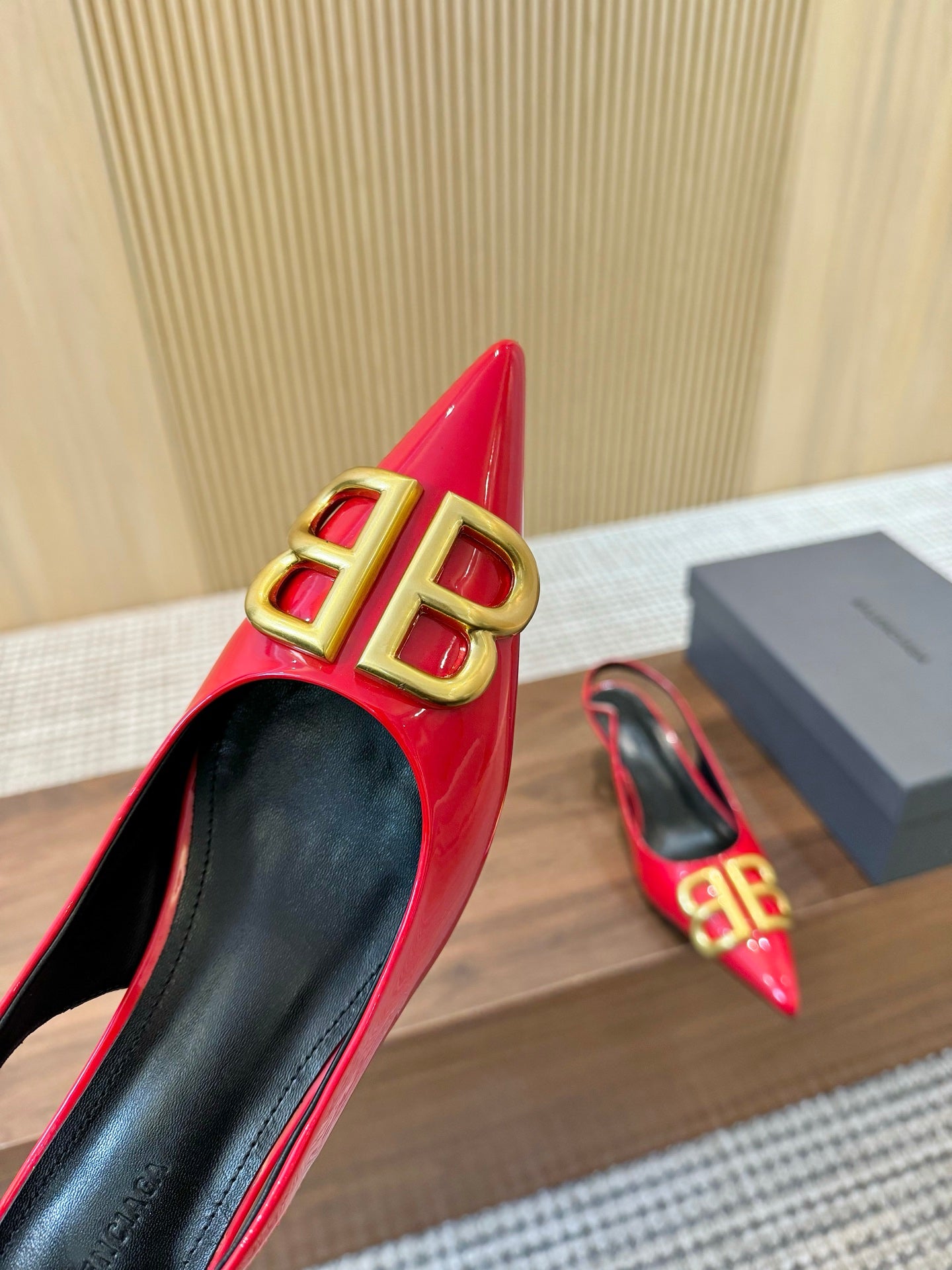 255QJ45ZDE Stylish leather High heels