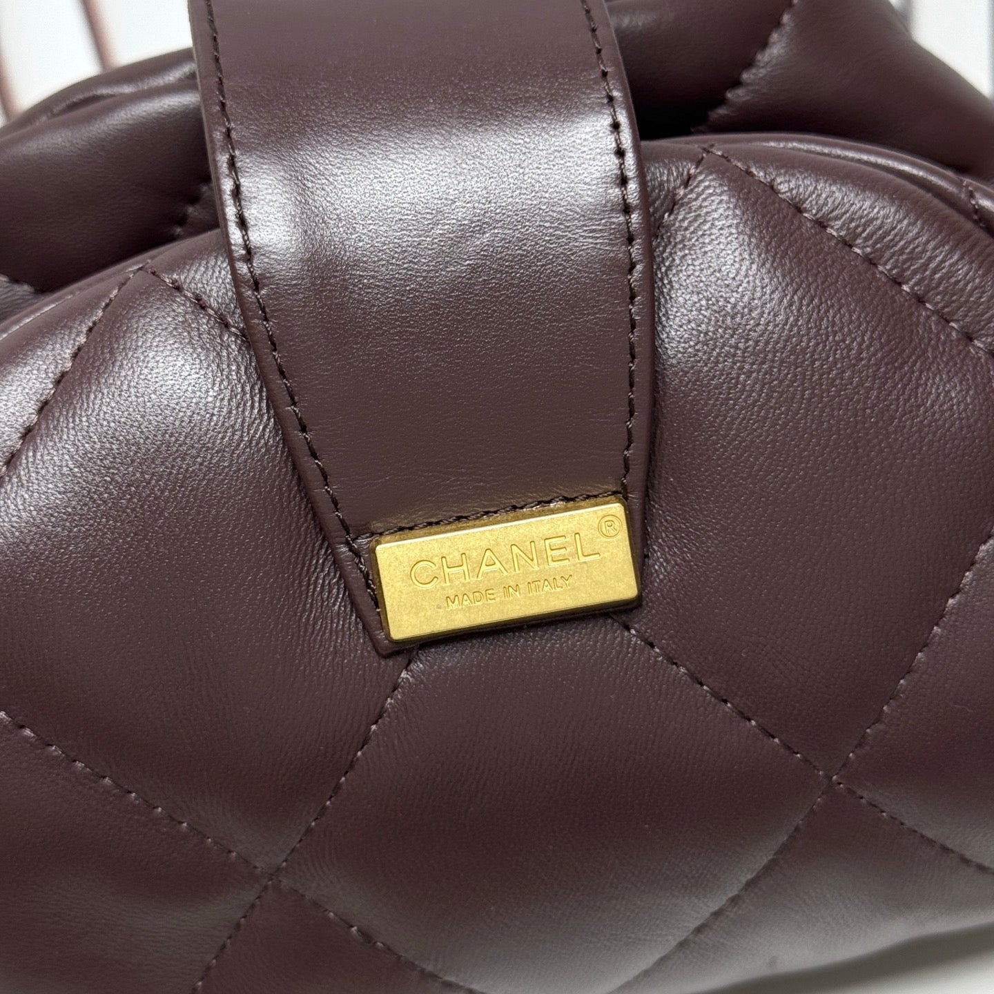 15RC49BDE Stylish leather bag
