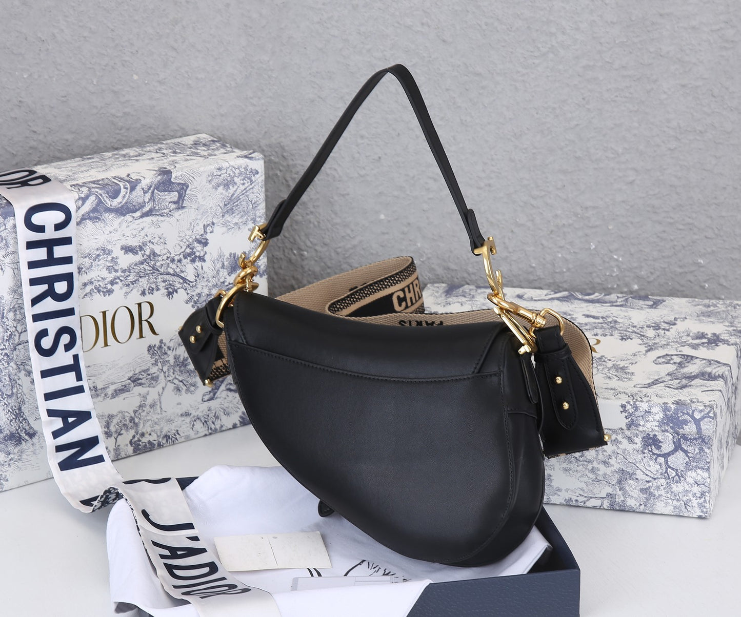 5D11BDE Stylish leather bag