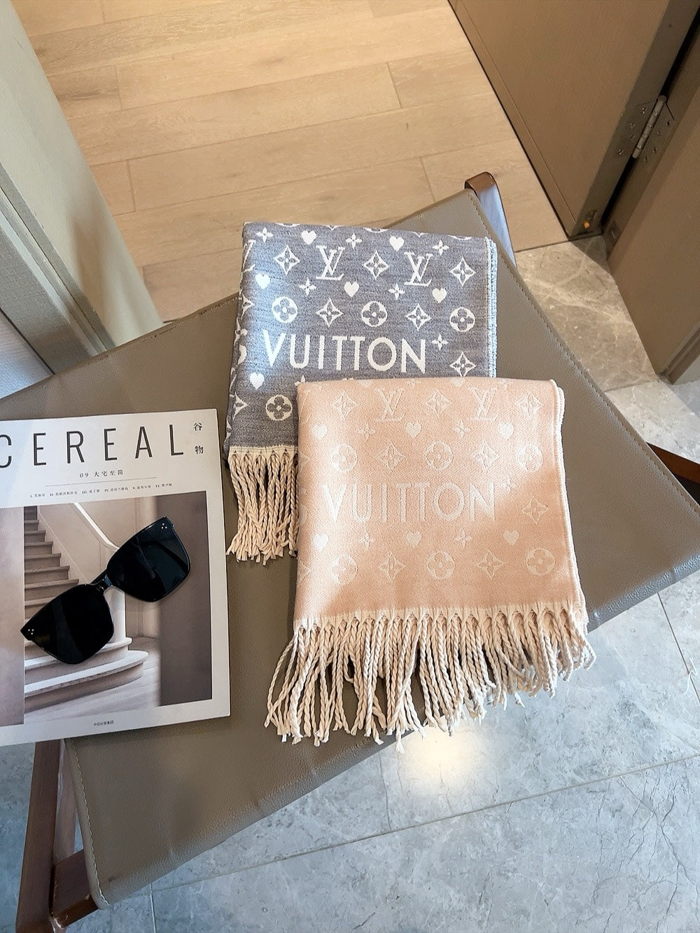 185ZE8WDE Stylish Winter Scarves