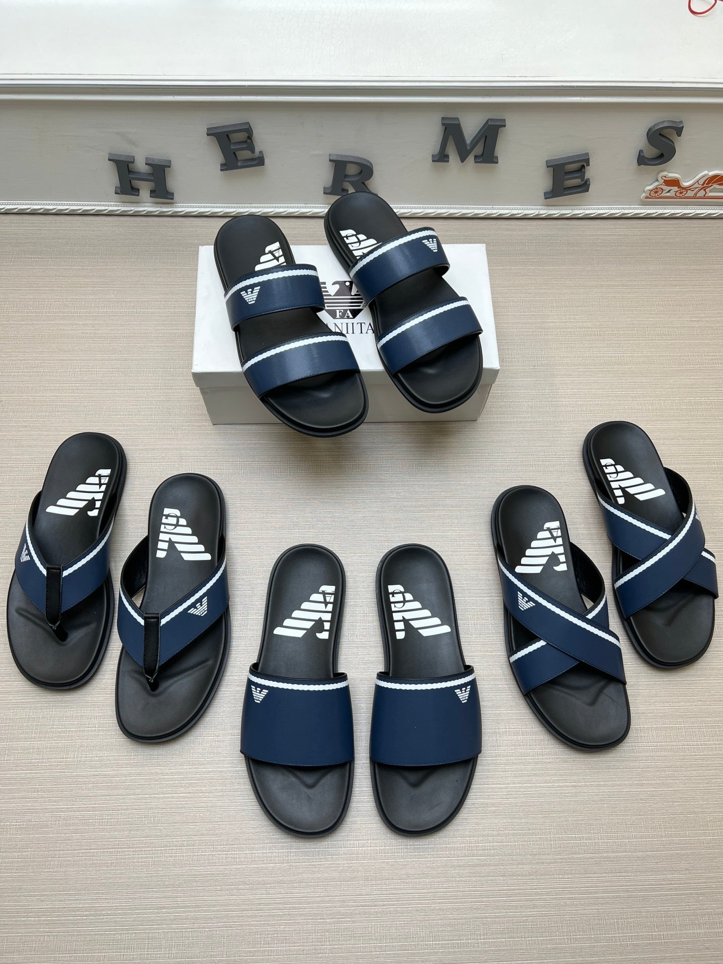 54A104ZDE Stylish slippers