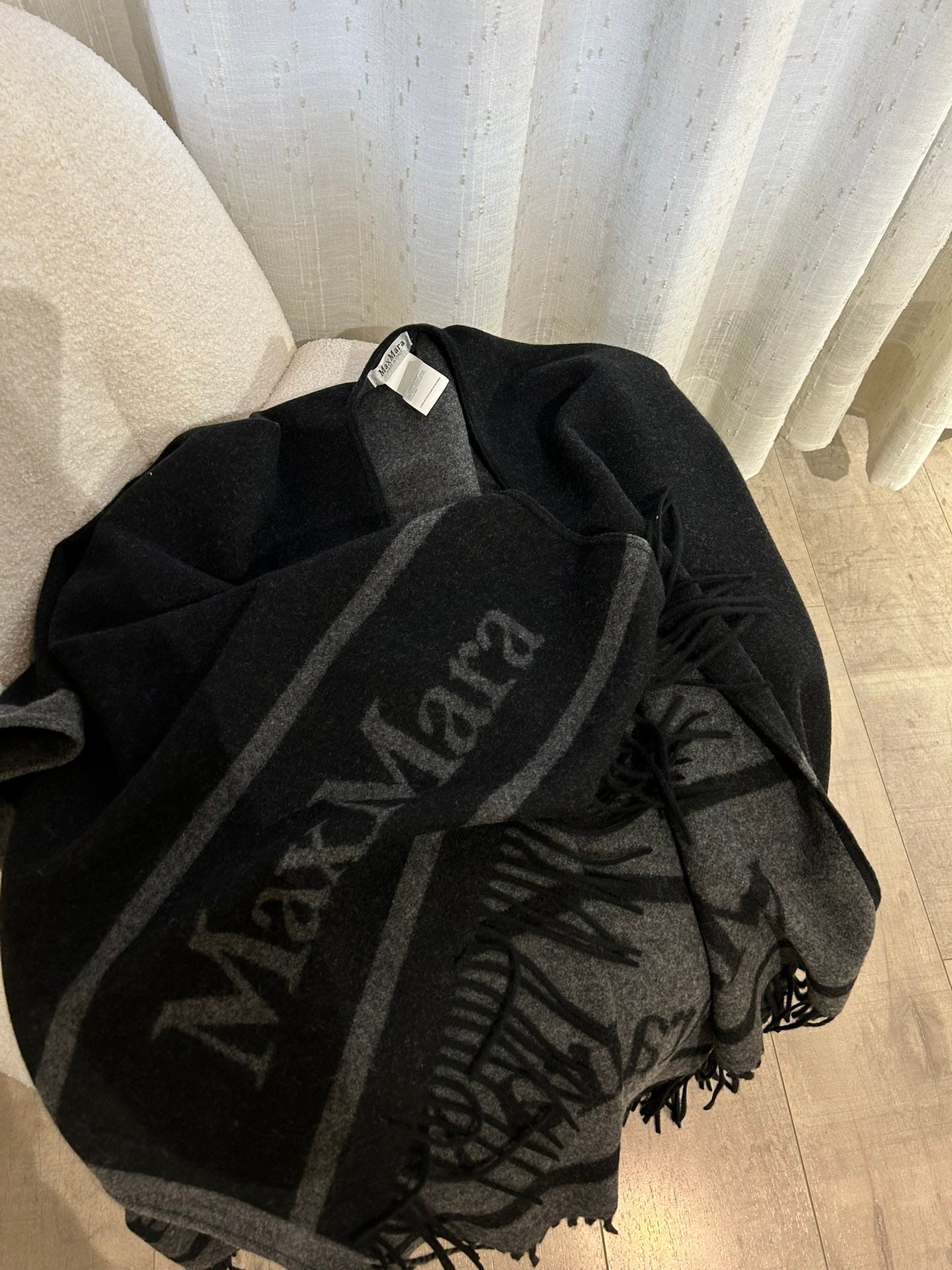 185ZA54WDE Stylish cape