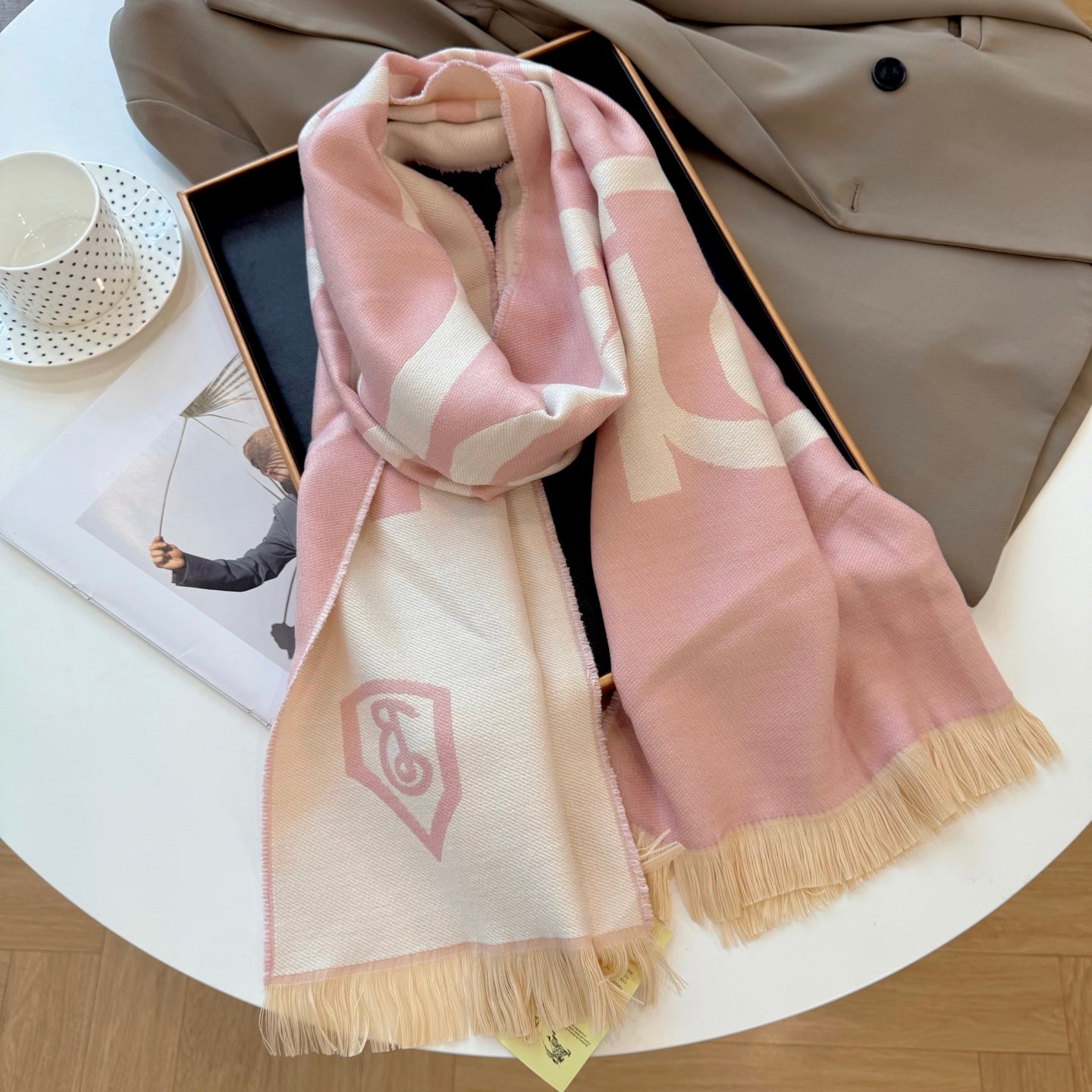 185ZR14WDE Stylish Winter Scarves