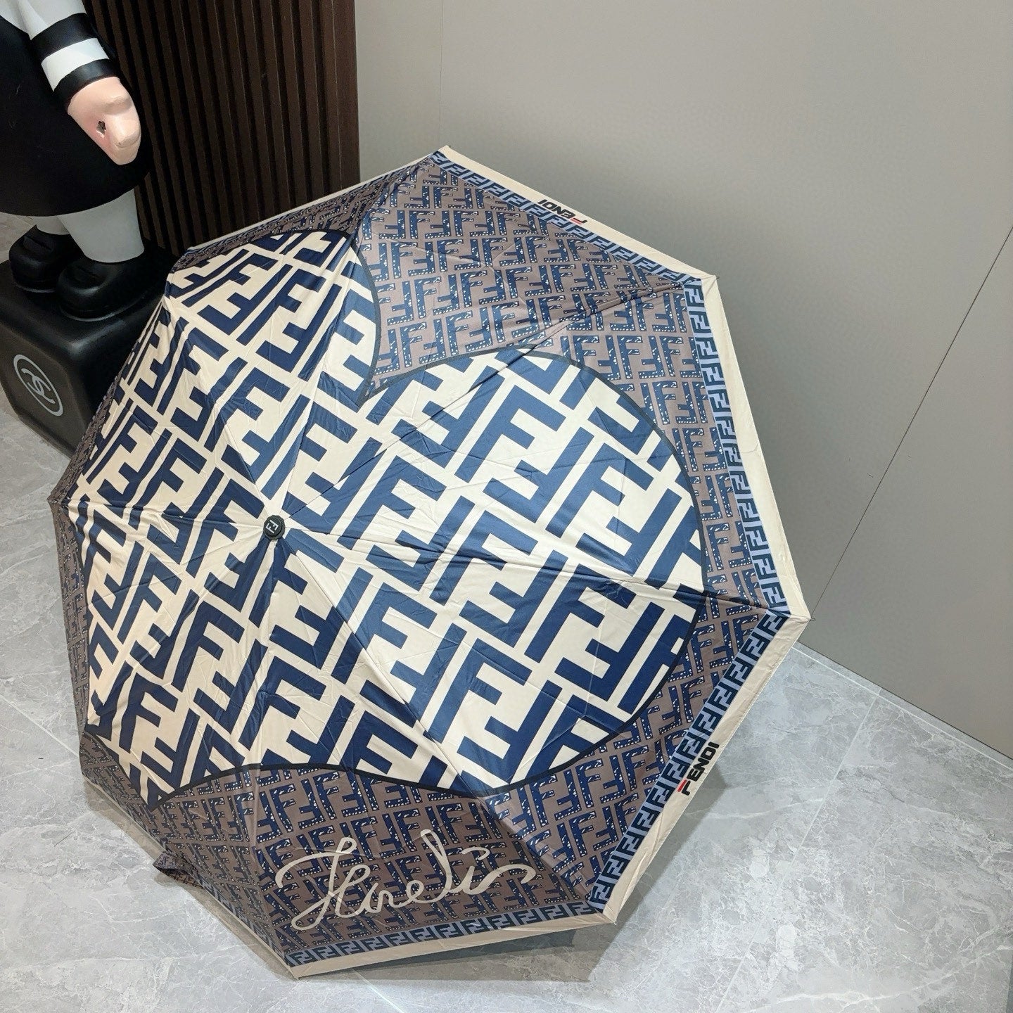 15RF122SDE Stylish UV resistant umbrella