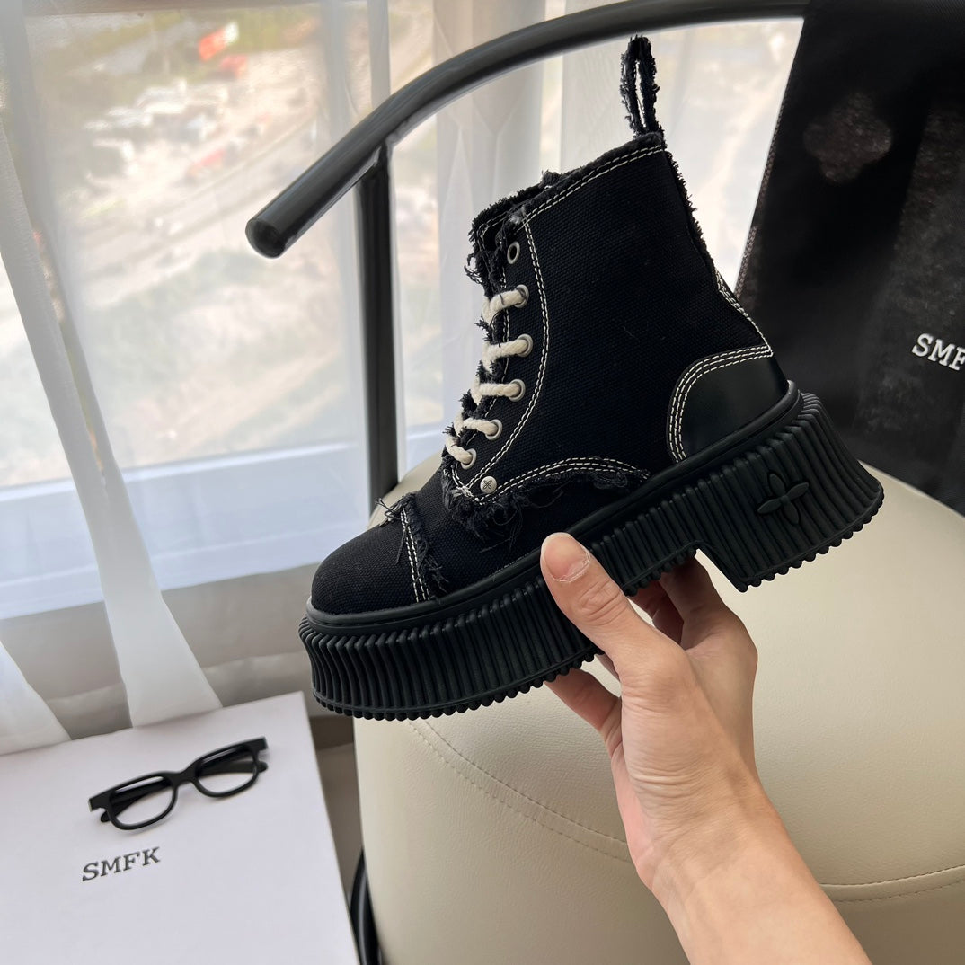 1JA17ZDE Stylish boots