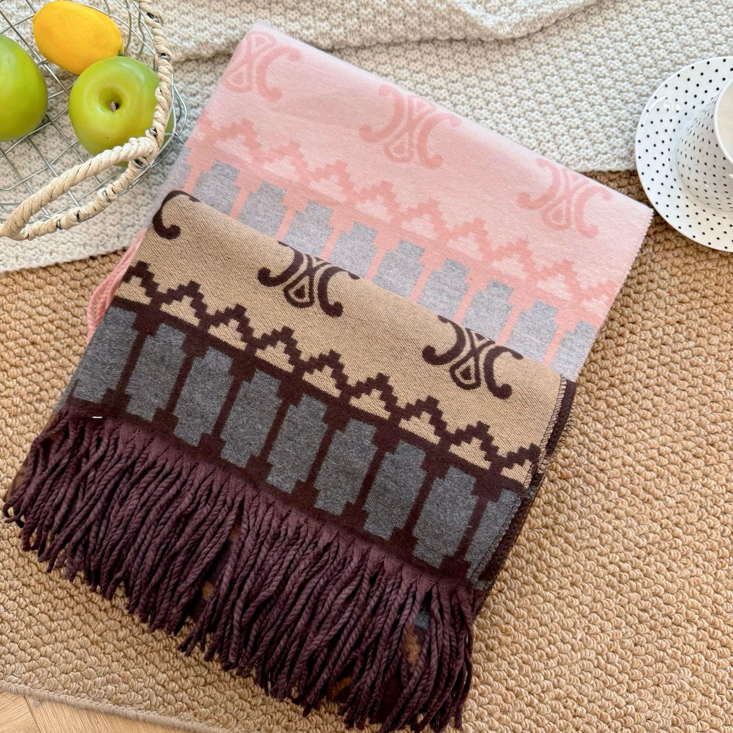 185ZN61WDE Stylish Winter Scarves
