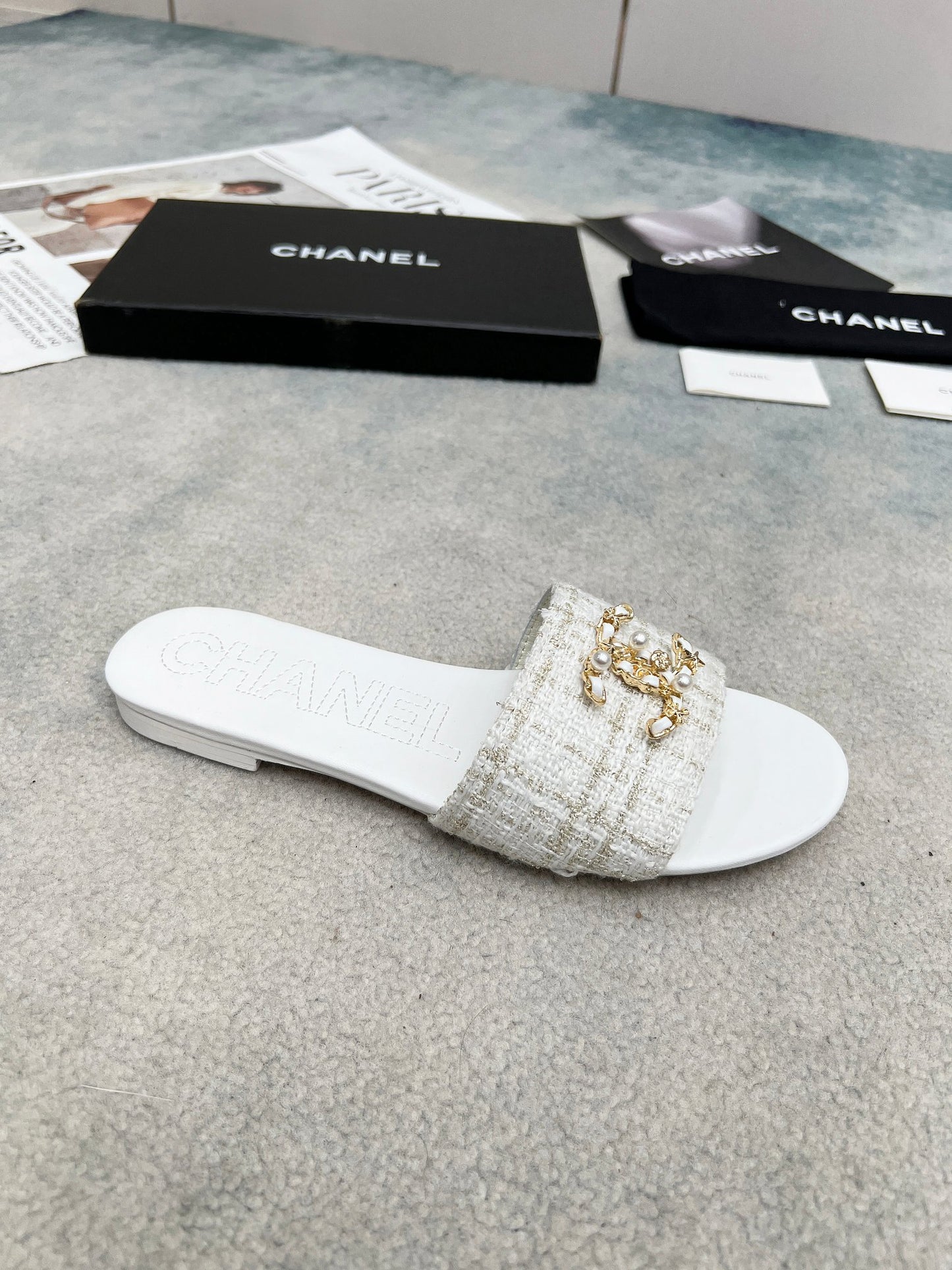 255QC21ZDE Stylish leather shoes