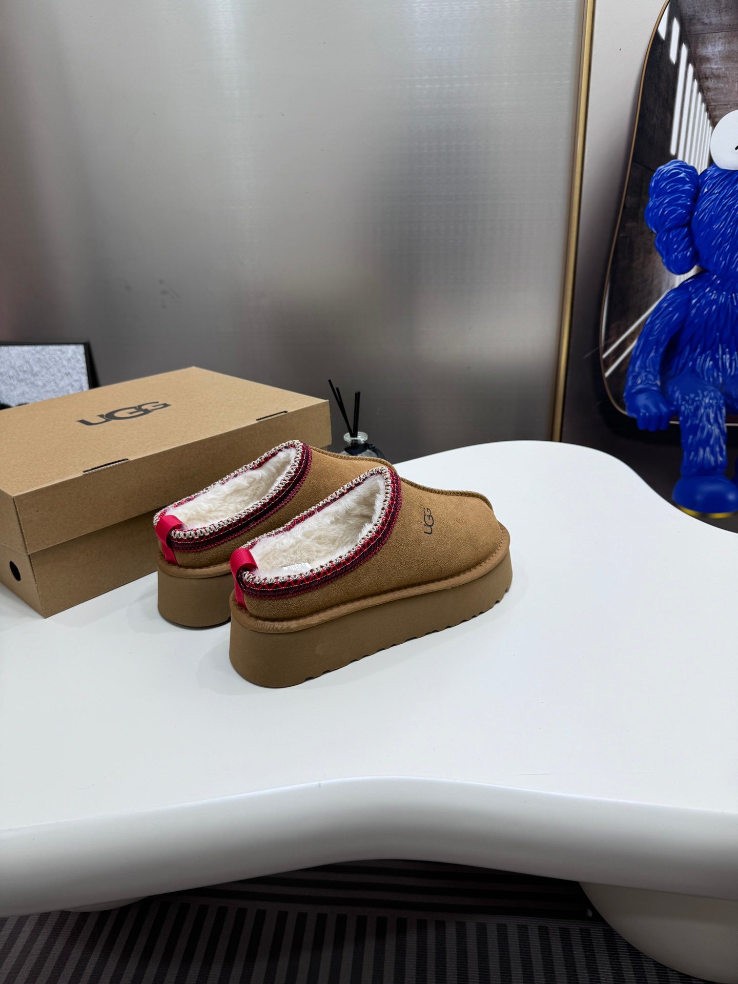 1LU13ZDE Stylish snow boots