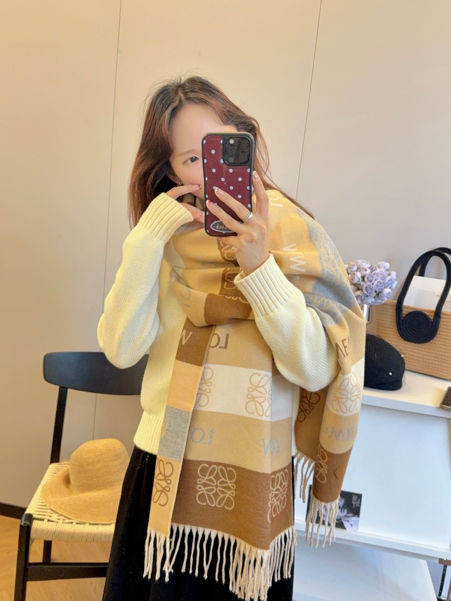 185ZA62WDE Stylish Winter Scarves