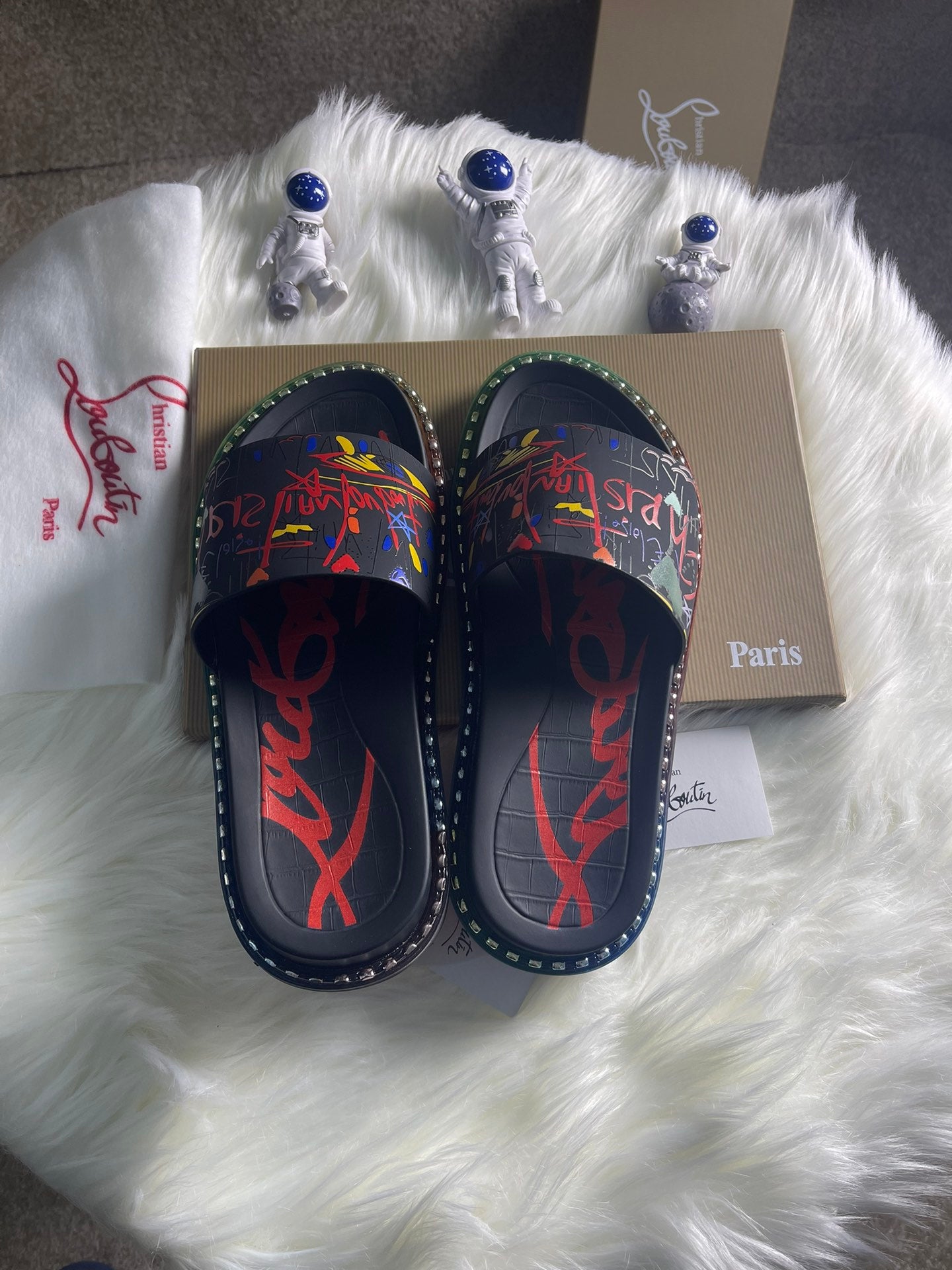 J4A25ZDE Stylish Slippers