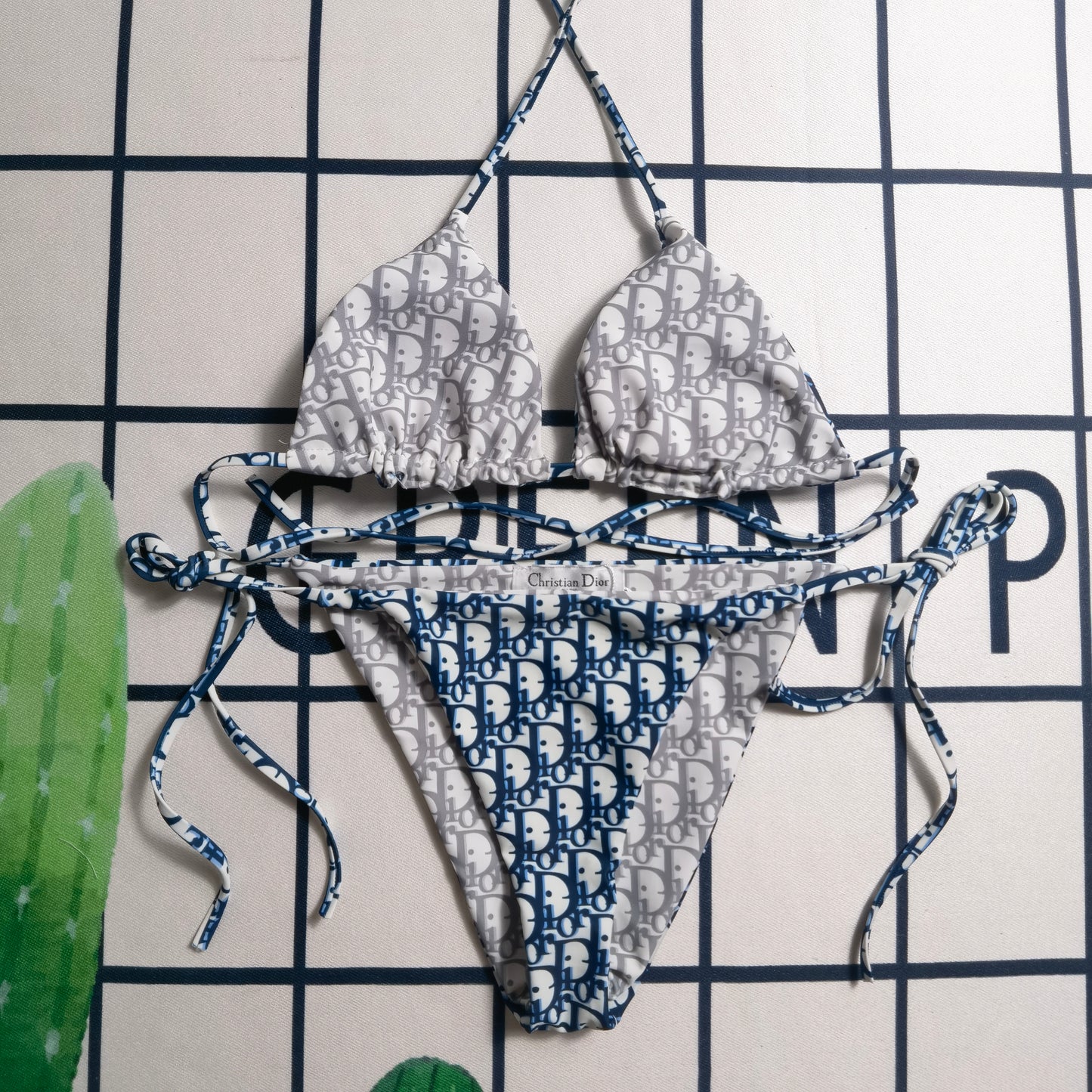 14D11YDE Stylish Bikini swimsuit