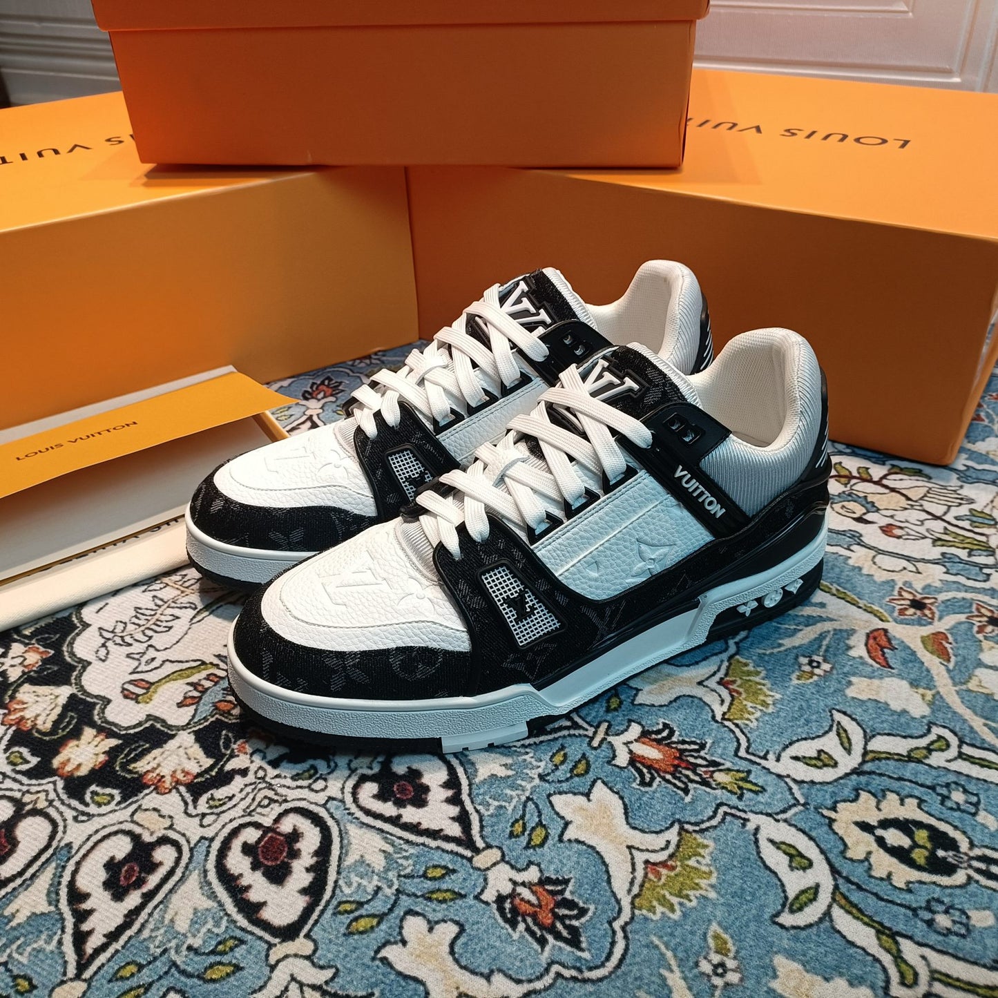 1XE23ZDE Stylish Sneakers