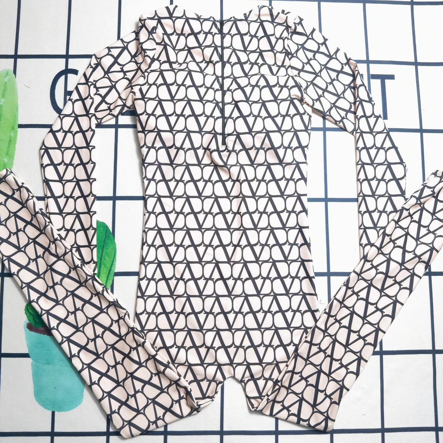 14VL4YDE Stylish Long sleeve swimsuit