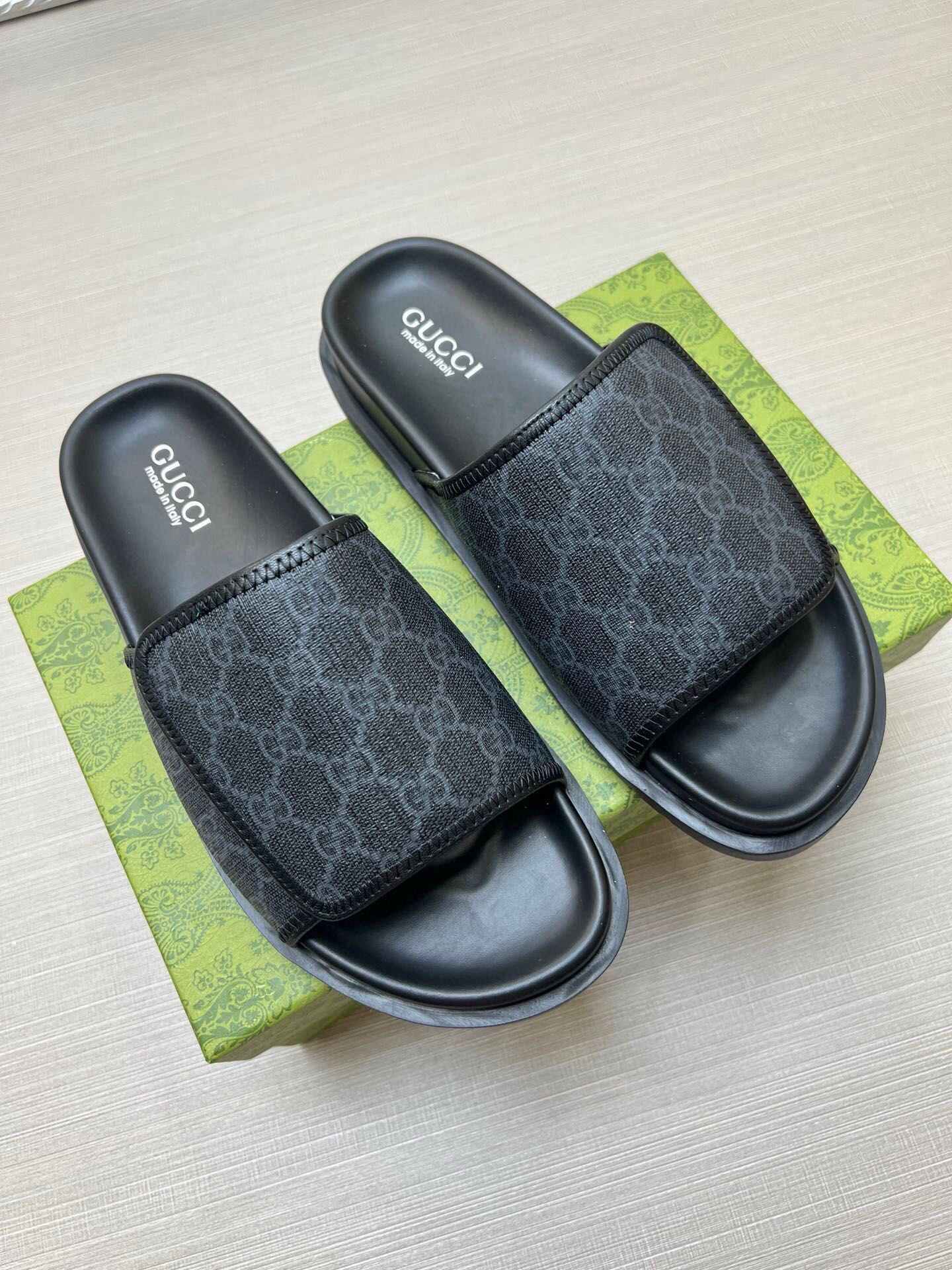 5LB231ZDE Stylish Slippers