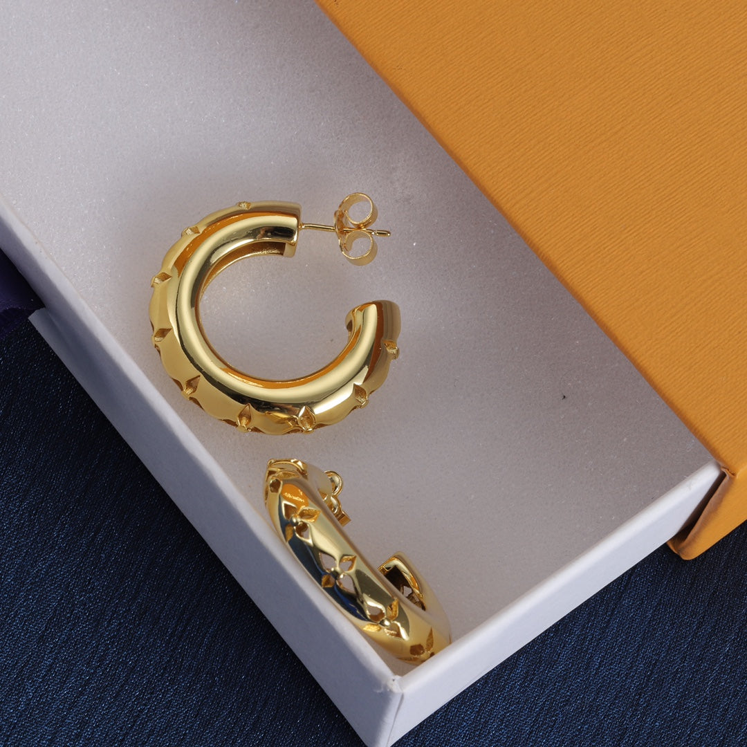 14E1094EDE Stylish Earrings