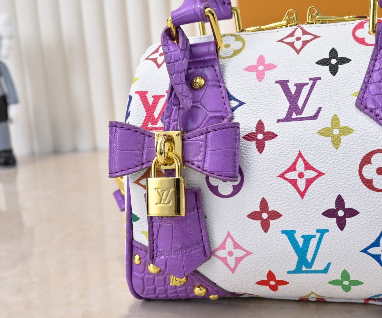 155NE75BDE Stylish leather bag
