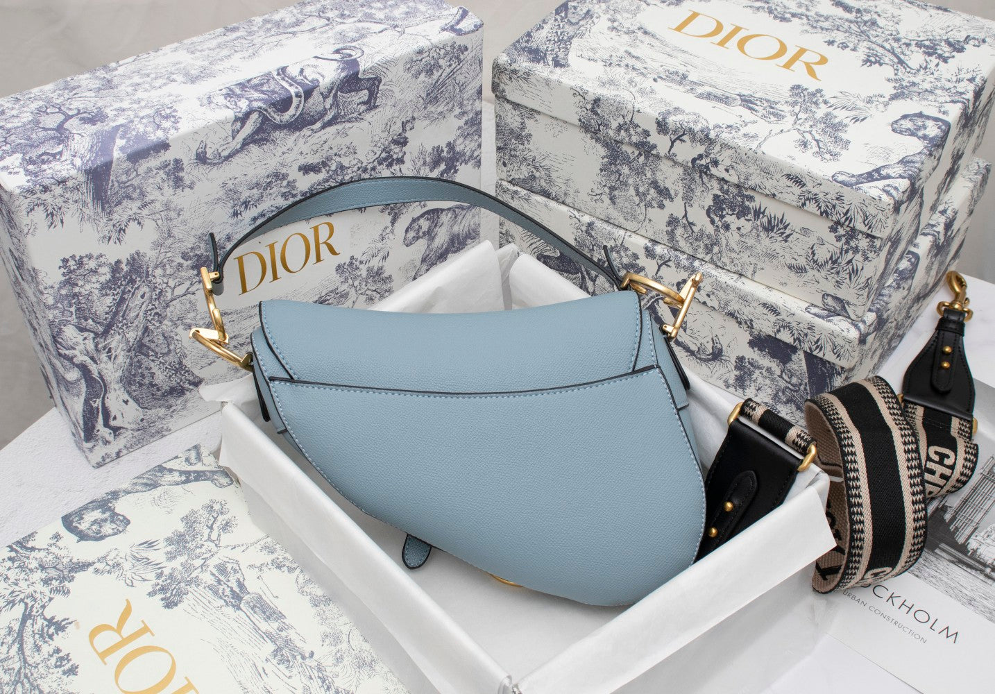 5D11BDE Stylish leather bag