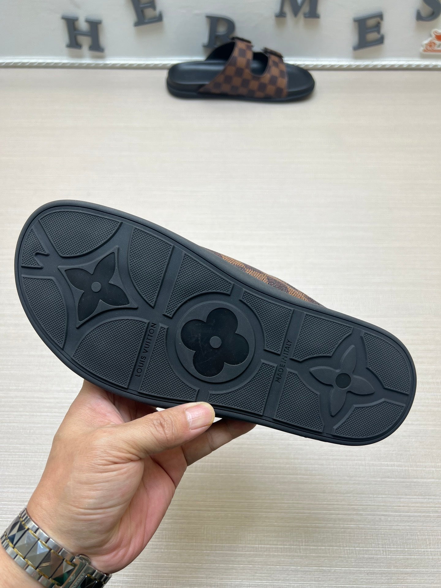 54E60ZDE Stylish slippers