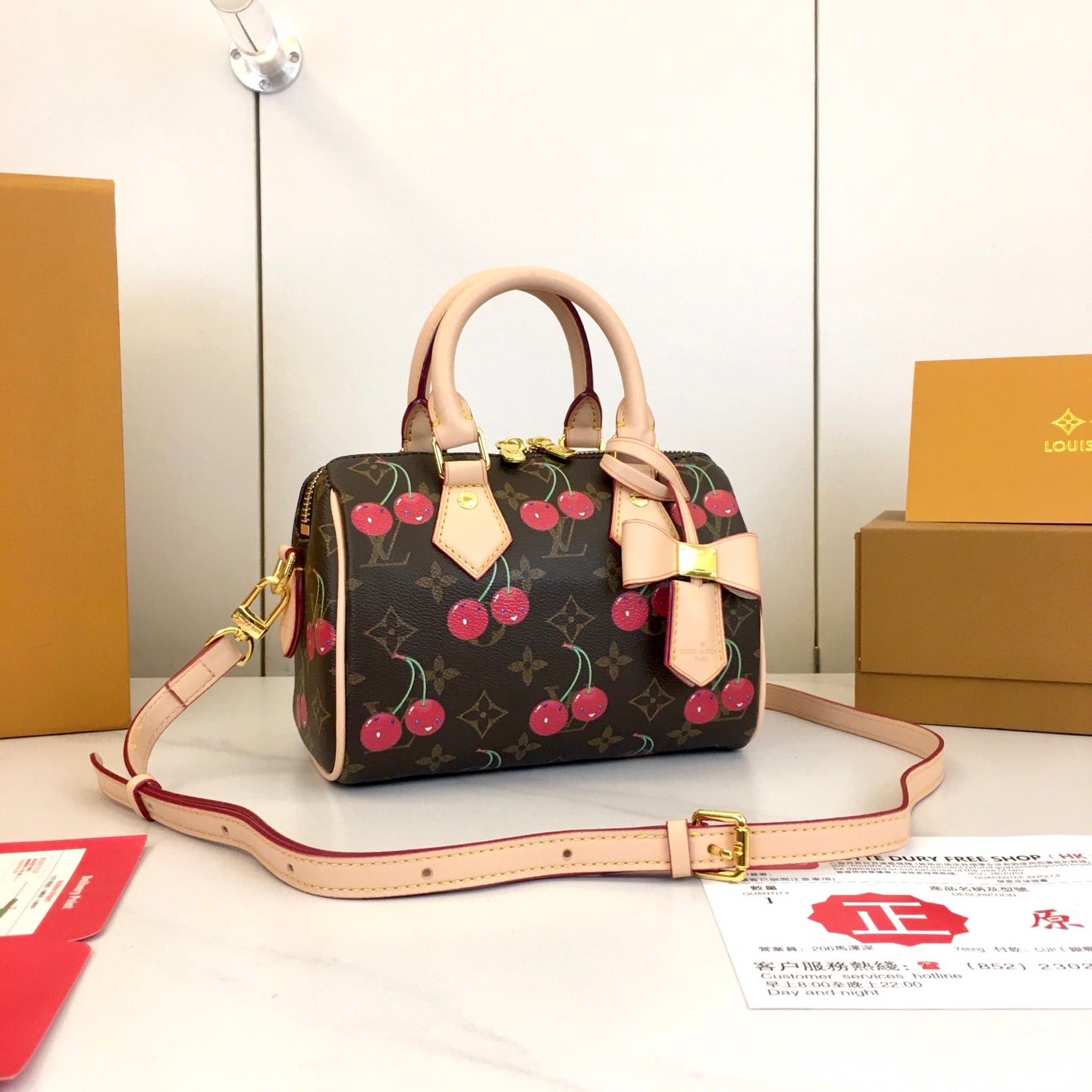 15RE28BDE Stylish bag