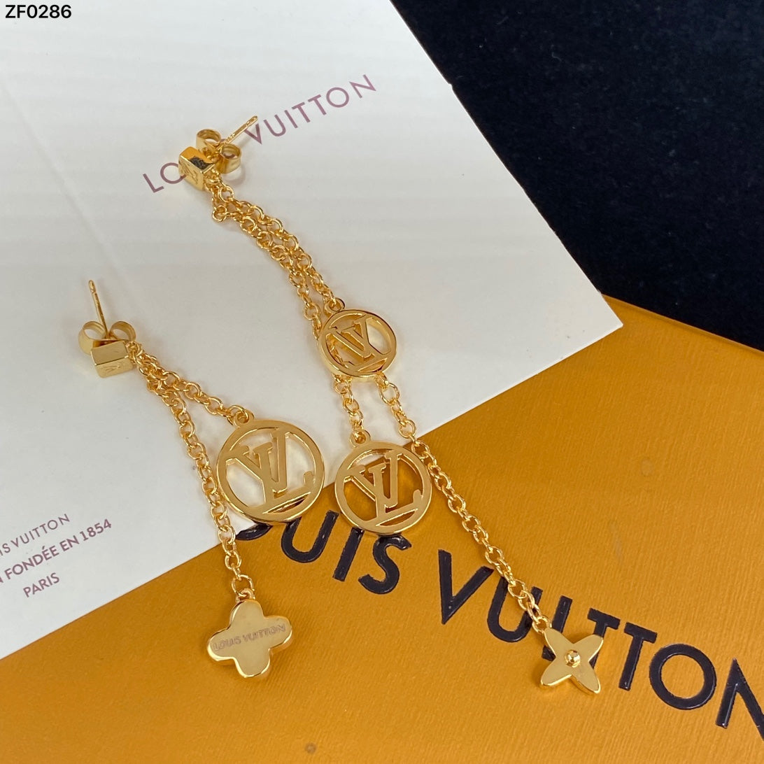 1YE347EDE Stylish Earrings