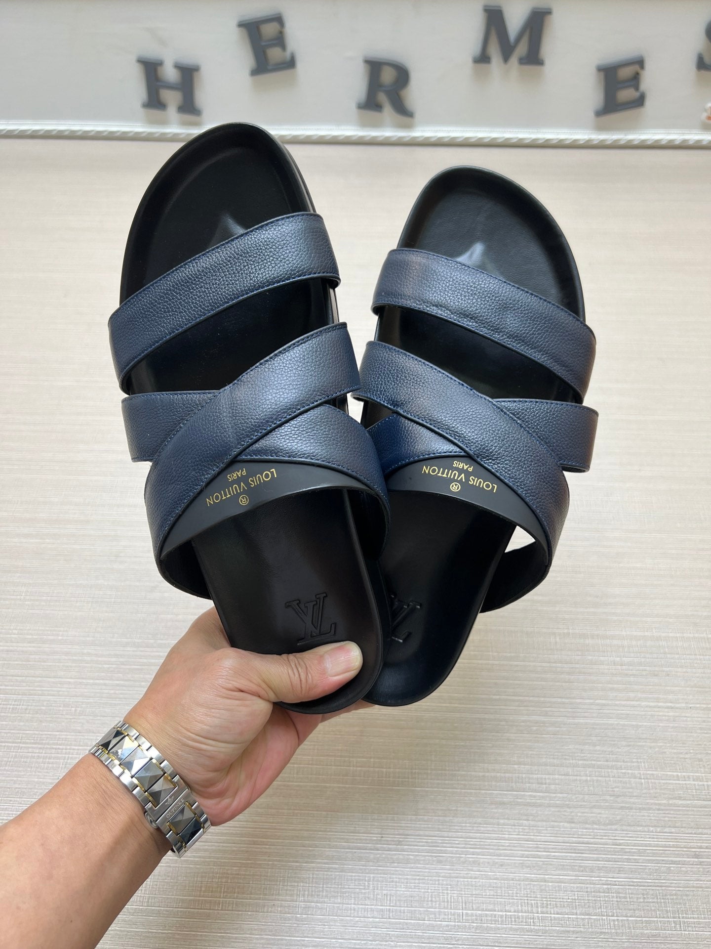 54E89ZDE Stylish slippers
