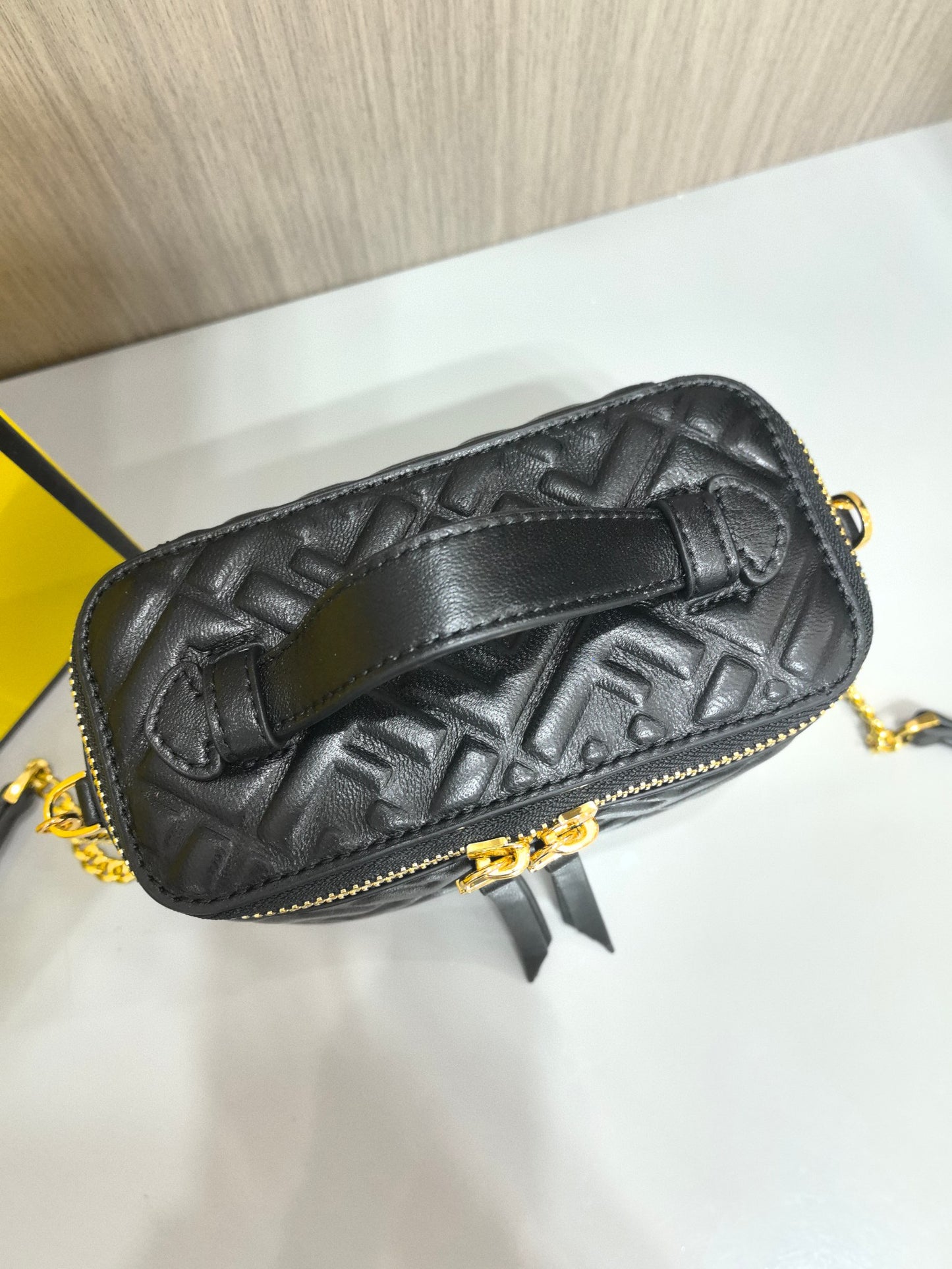 15RF59BDE Stylish leather bag