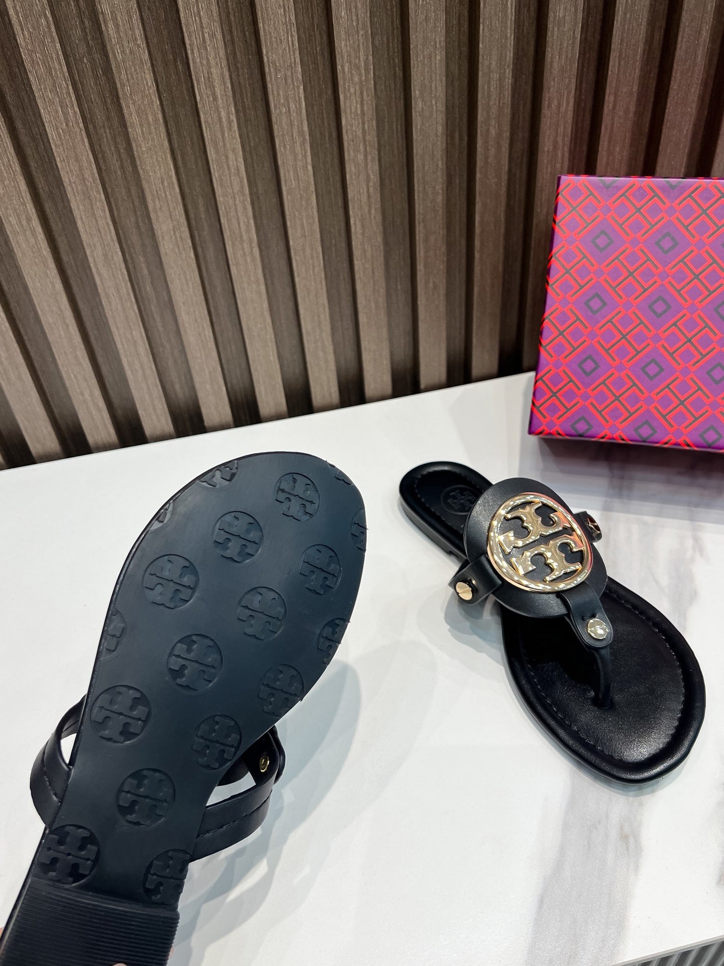 255QA34ZDE Stylish leather shoes