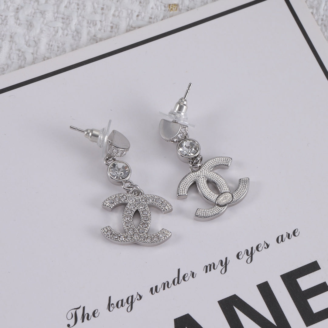 14C782EDE Stylish Earrings